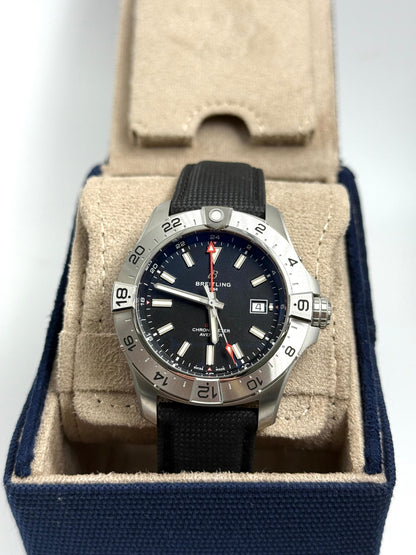 Breitling Avenger Automatic GMT 44  A32320101B1X1