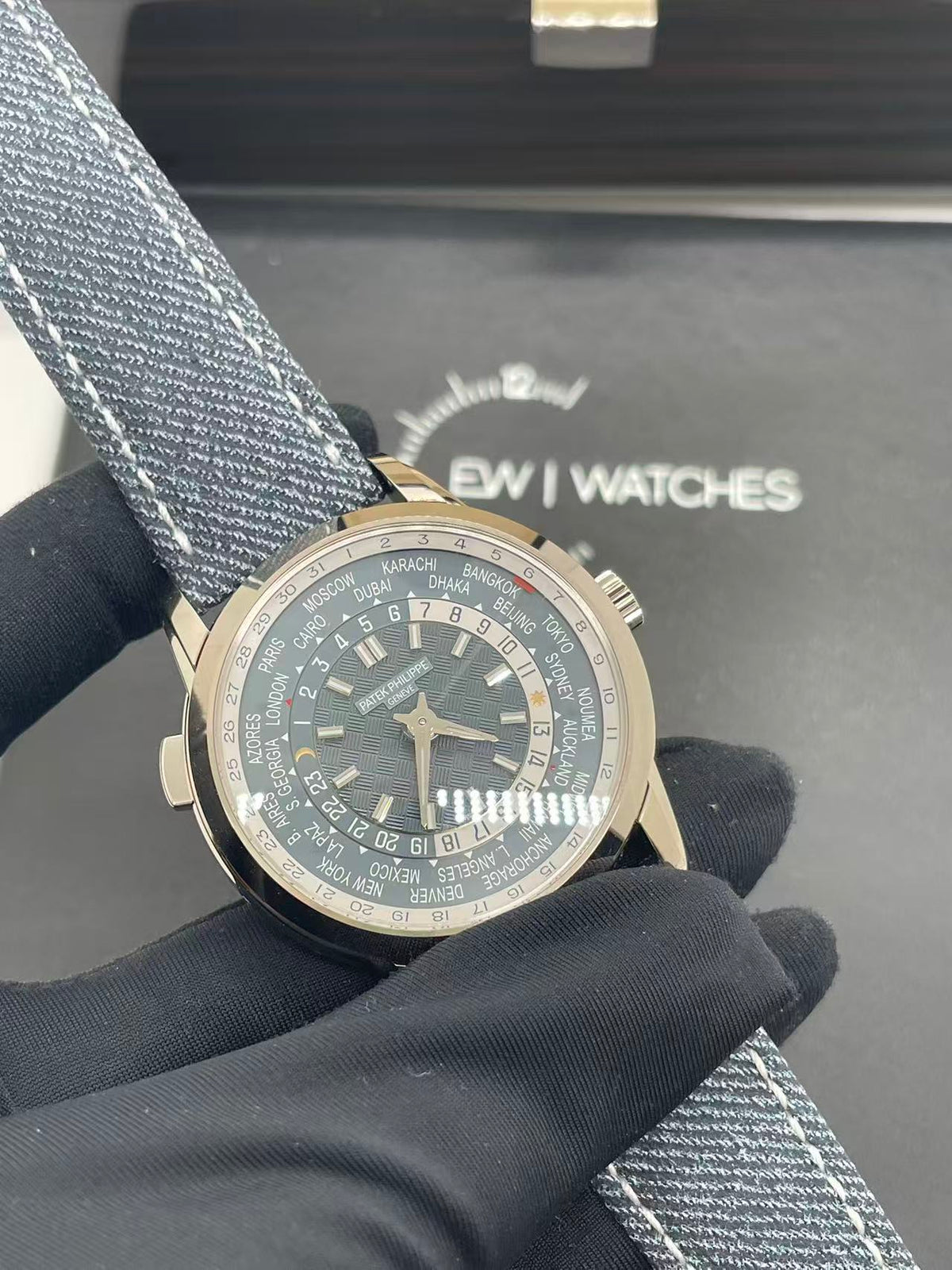 Patek Philippe 5330G-001  2025