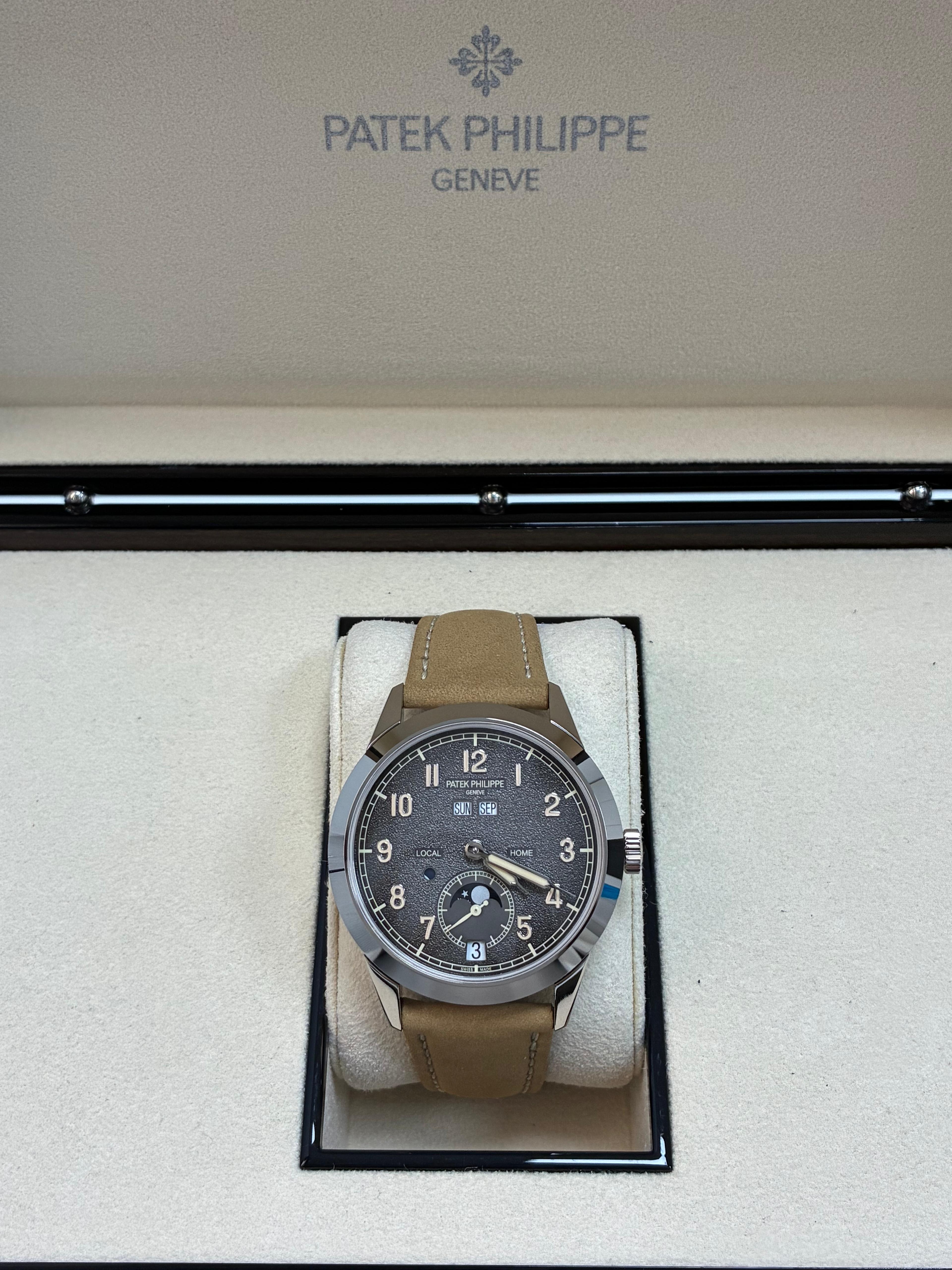 Patek Philippe Annual Calendar Travel Time  5326G-001 2025