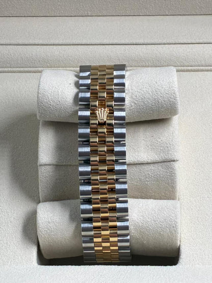 Rolex Datejust 36   116233G BLACK JUB  2009 full set