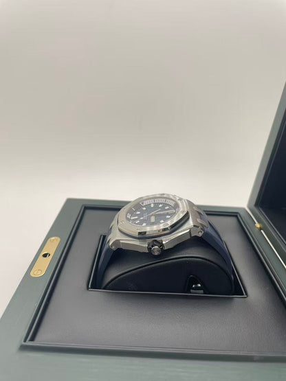 Audemars Piguet  15720ST.OO.A027CA.01