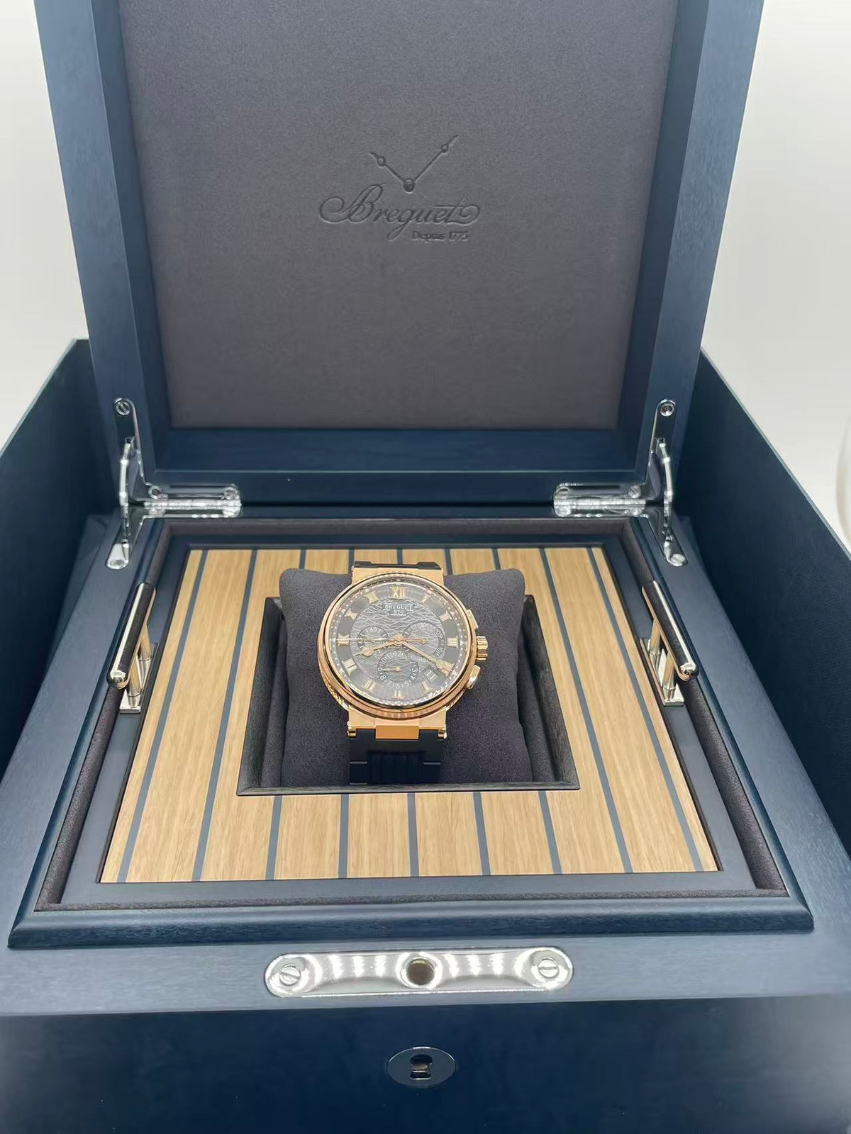 Breguet Marine Chronograph 5527BR/G3/5WV 2026