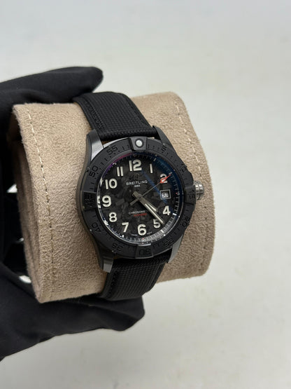 Breitling Avenger 42 mm Automatik 42 Night Mission S17328101B1X1 2025