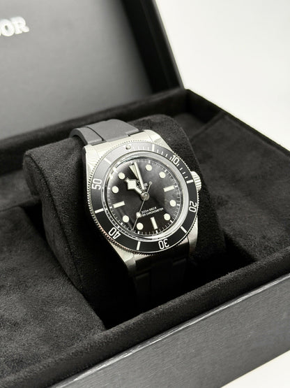 TUDOR Black Bay  M7941A1A0NU-0002