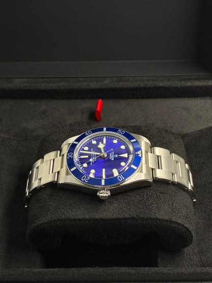 Tudor 79000b-0001 Black Bay 54 Manufacture Calibre MT5400 37mm steel case Steel bracelet 2026