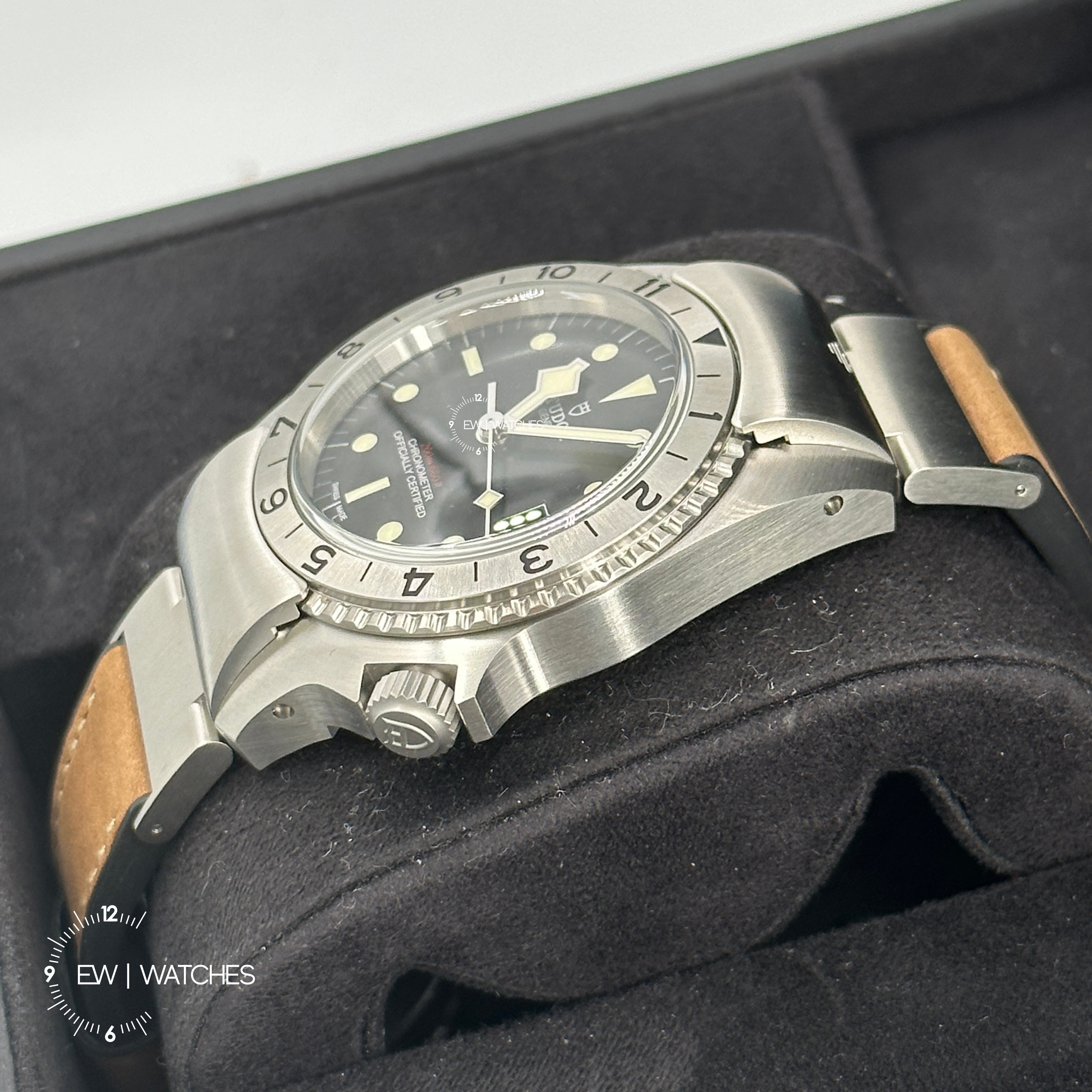 Tudor Black Bay P01 42mm 70150-0001 Black Leather 2024