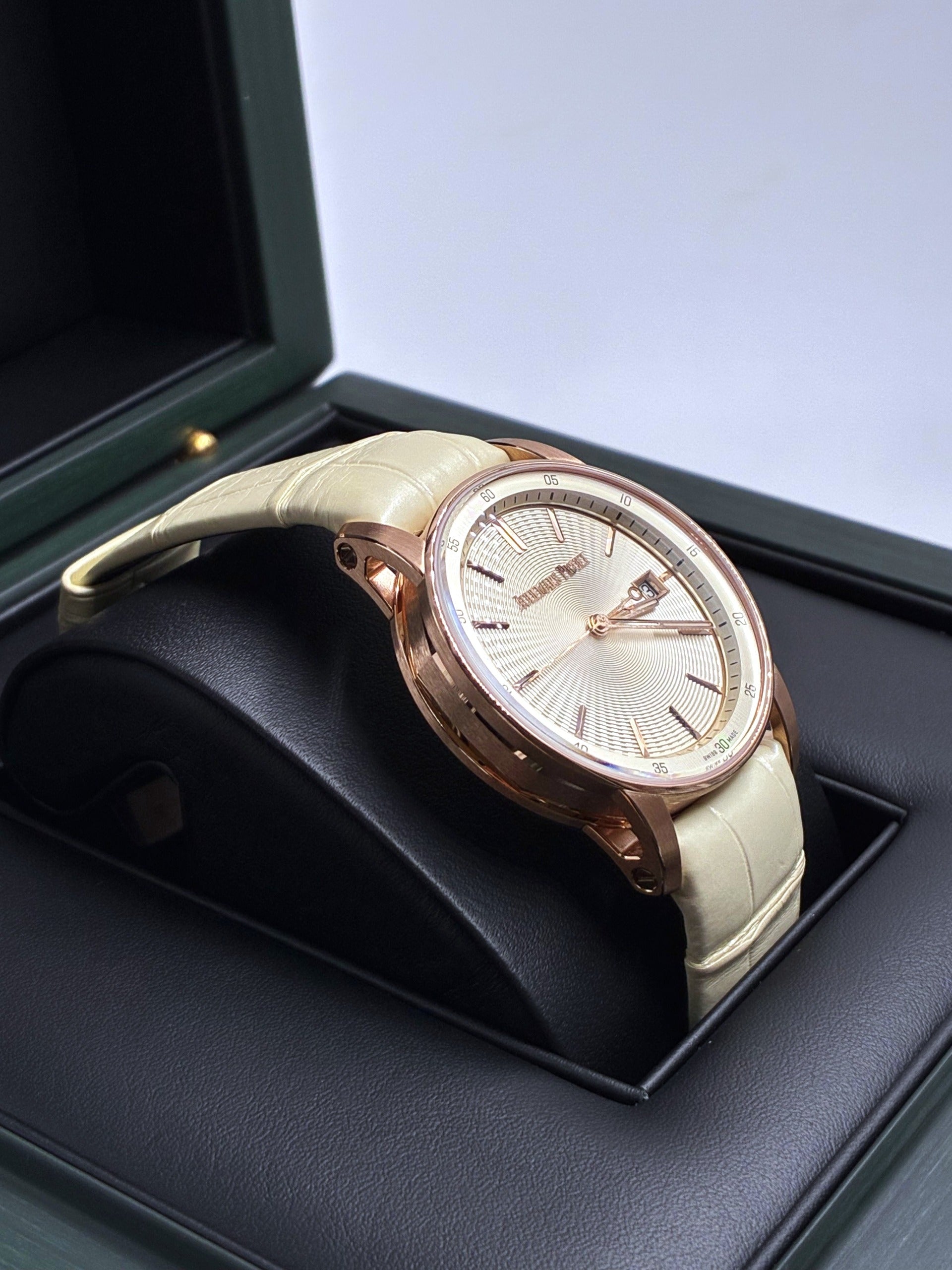 Audemars Piguet 77410OR.OO.A825CR.01 CODE 11.59