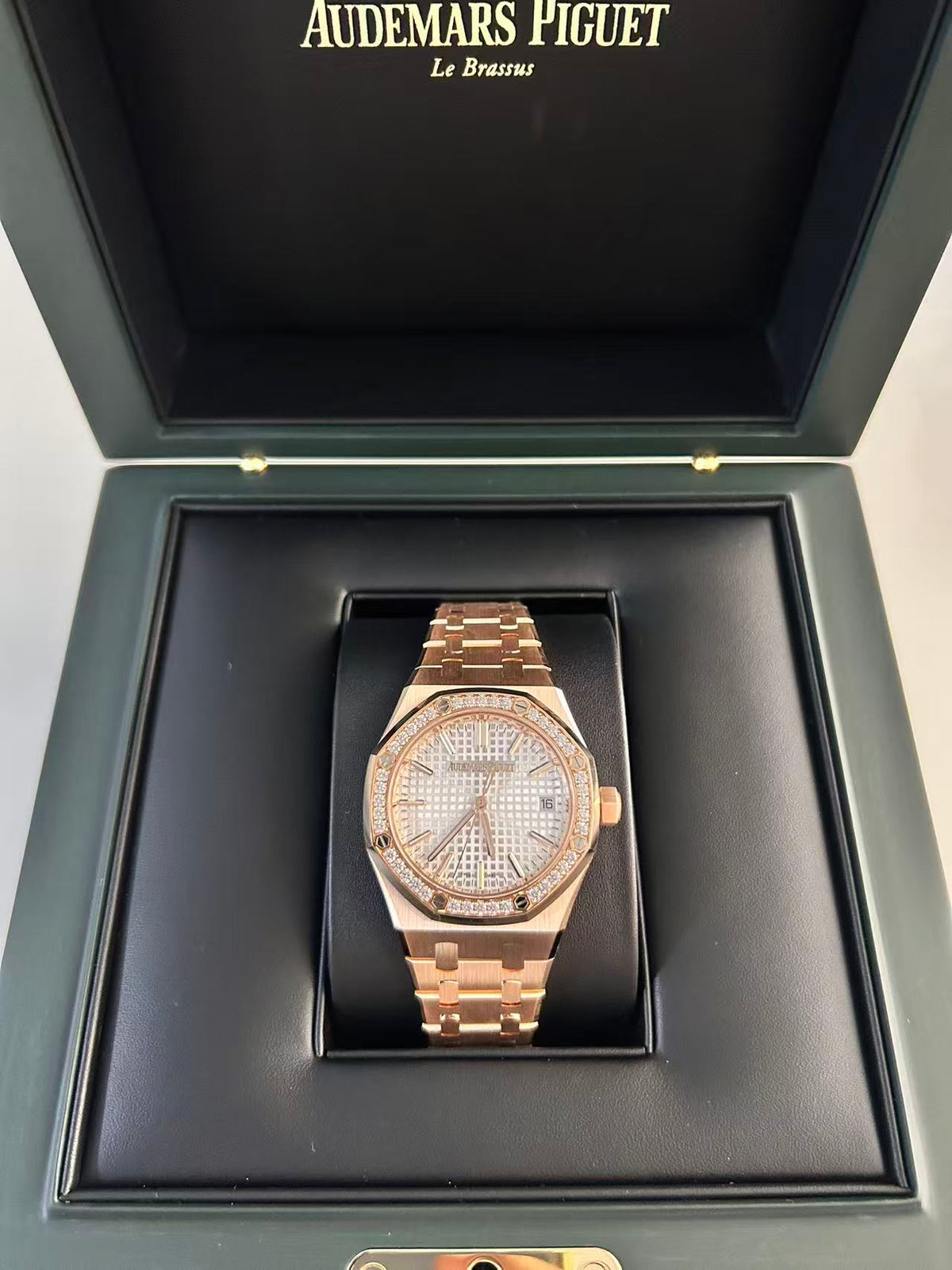 Audemars Piguet Royal Oak Selfwinding 15551OR.ZZ.1356OR.04 2026