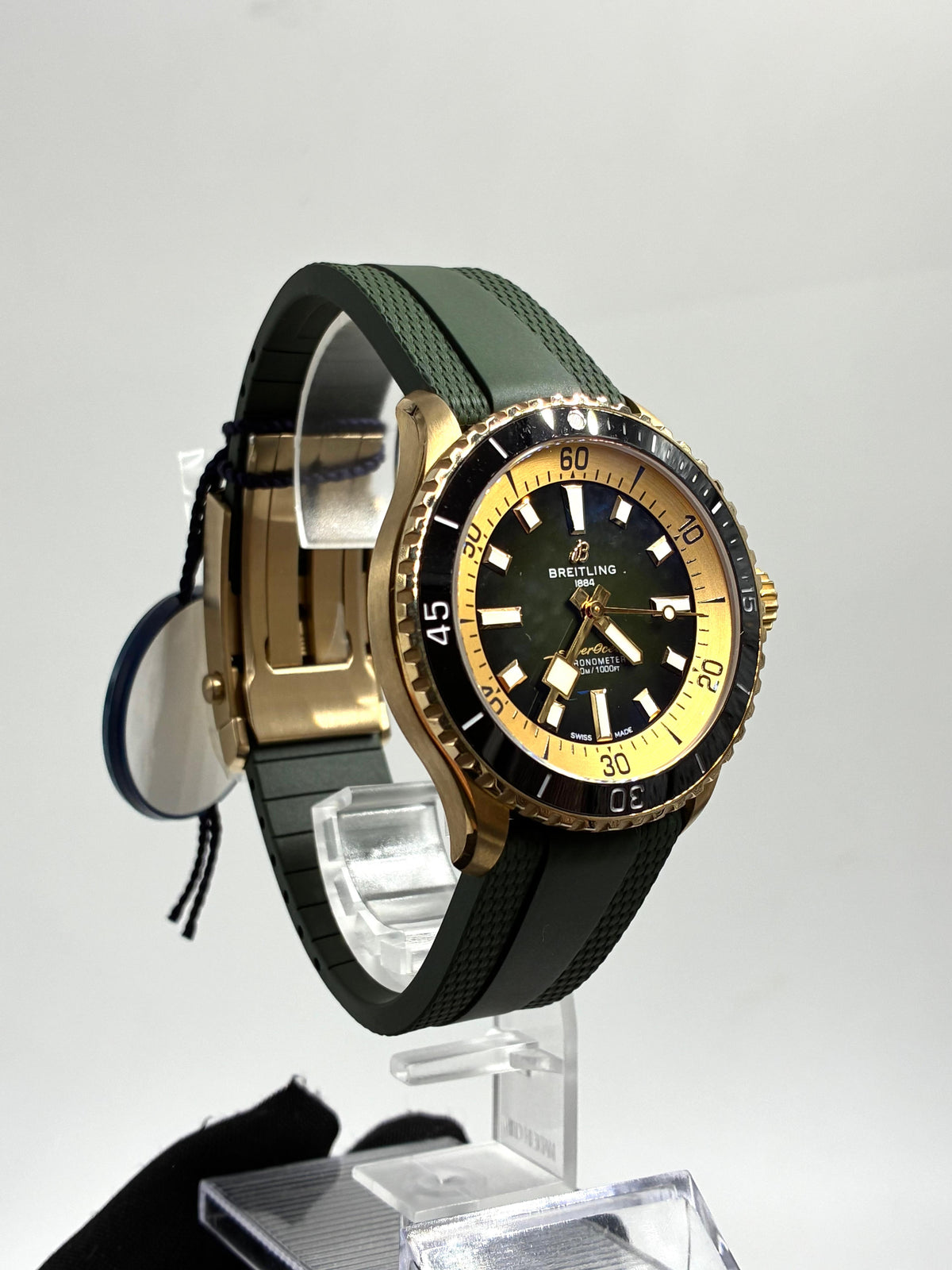 Breitling Superocean 42 Automatic 42 N17375201L1S1