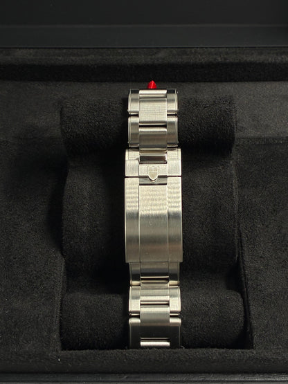 Tudor 79000b-0001 Black Bay 54 Manufacture Calibre MT5400 37mm steel case Steel bracelet 2026