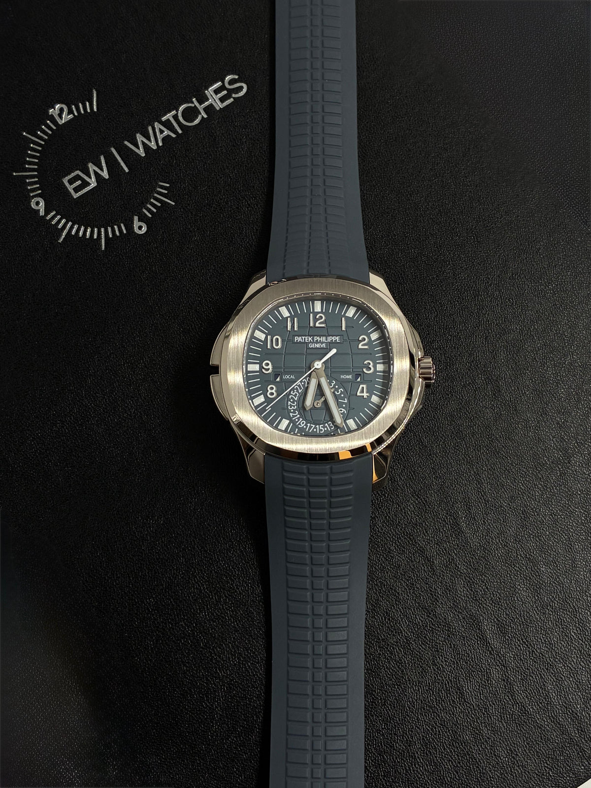 Patek Philippe Aquanaut 5164G-001  2025