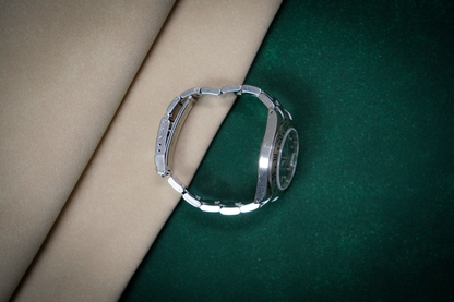 16570 Black with original paper