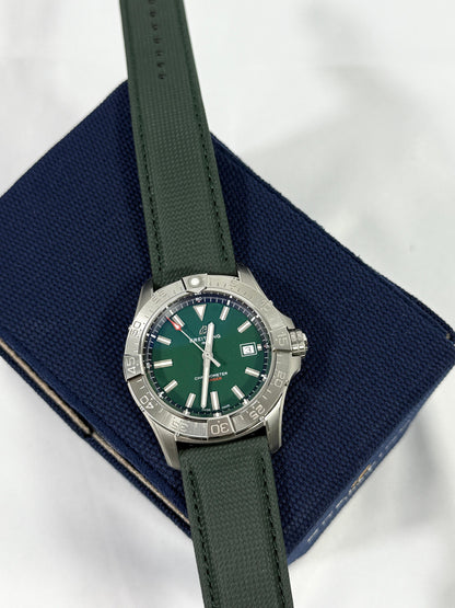 Breitling Avenger automatic 42 A17328101L1X1