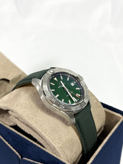 Breitling Avenger automatic 42 A17328101L1X1