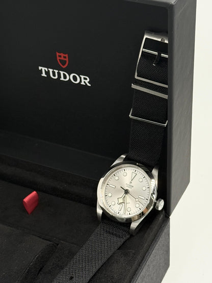 Tudor Black Bay 36 36mm 79500-0014 Silber gewebt 2023