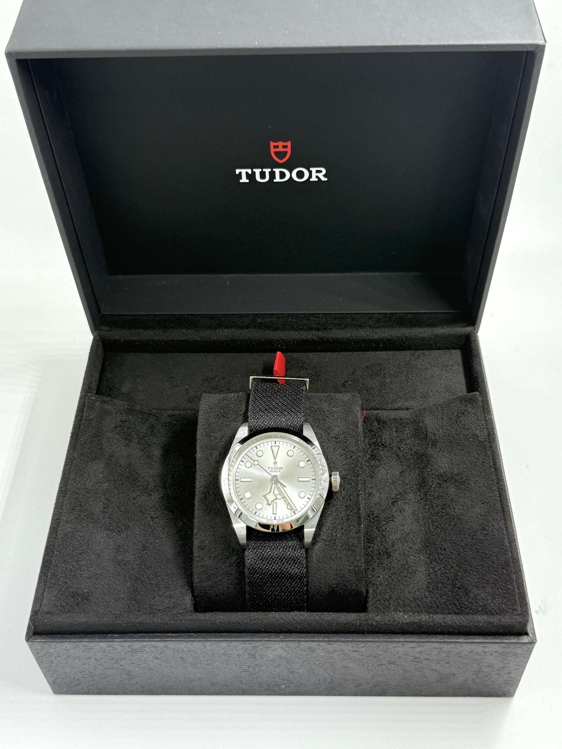 Tudor Black Bay 36 36mm 79500-0014 Silber gewebt 2023