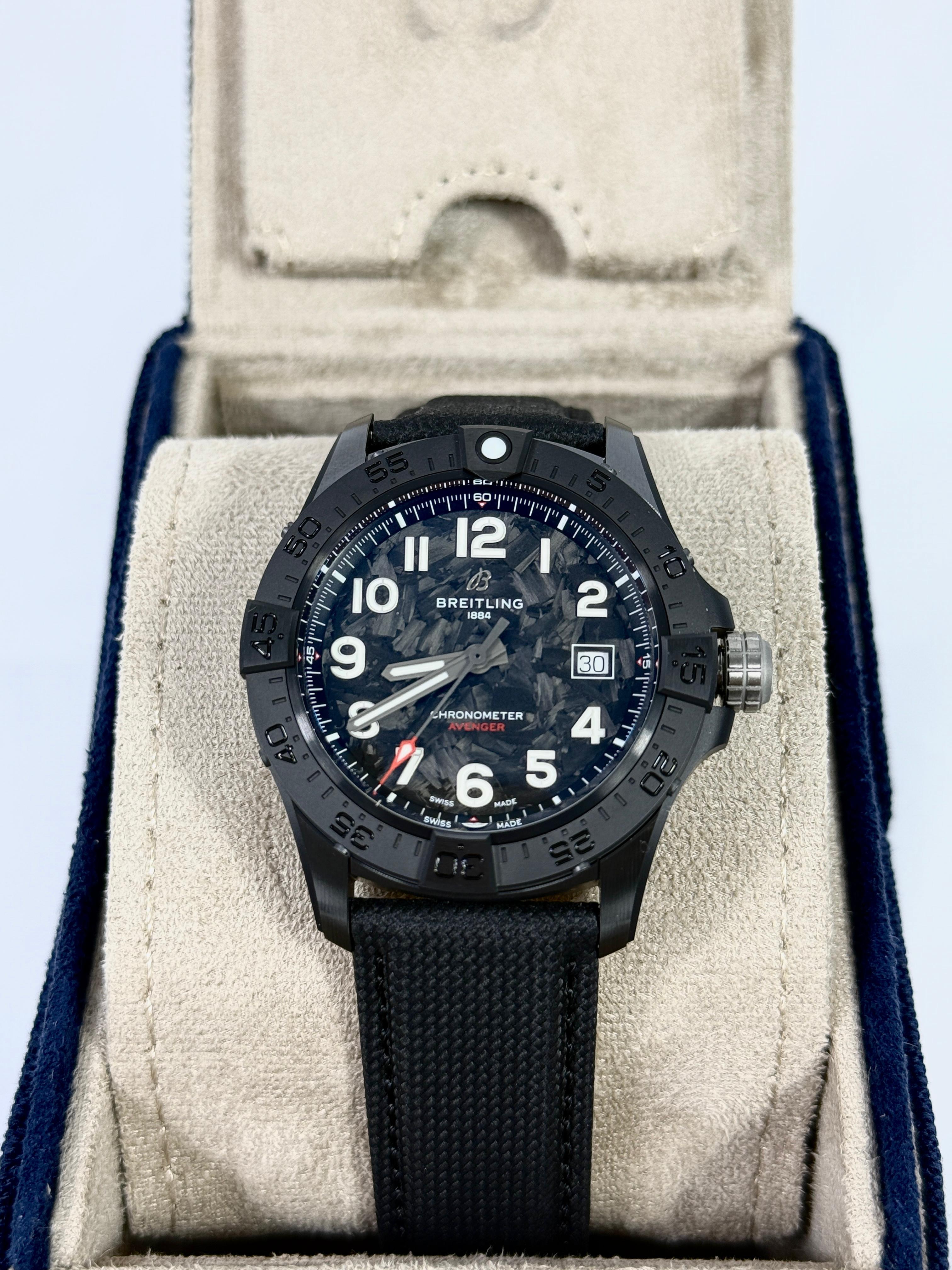 Breitling Avenger 42 mm Automatik 42 Night Mission S17328101B1X1 2025