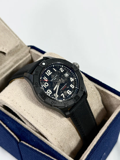 Breitling Avenger 42 mm Automatik 42 Night Mission S17328101B1X1 2025