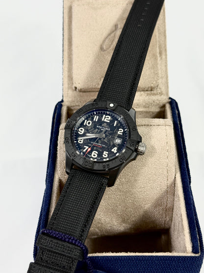 Breitling Avenger 42 mm Automatik 42 Night Mission S17328101B1X1 2025
