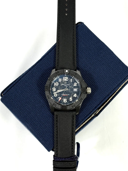 Breitling Avenger 42 mm Automatik 42 Night Mission S17328101B1X1 2025