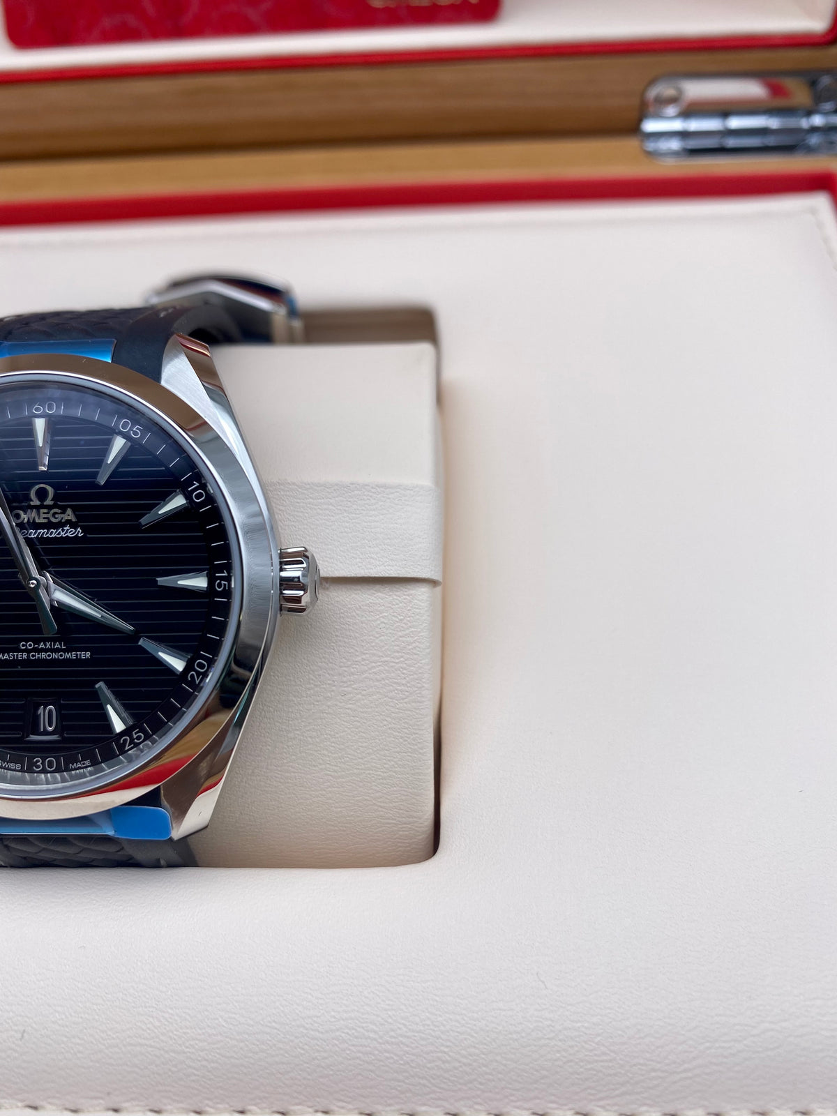 Omega 220.12.41.21.01.001 Seamaster Aqua Terra 150M Master Chronometer 41