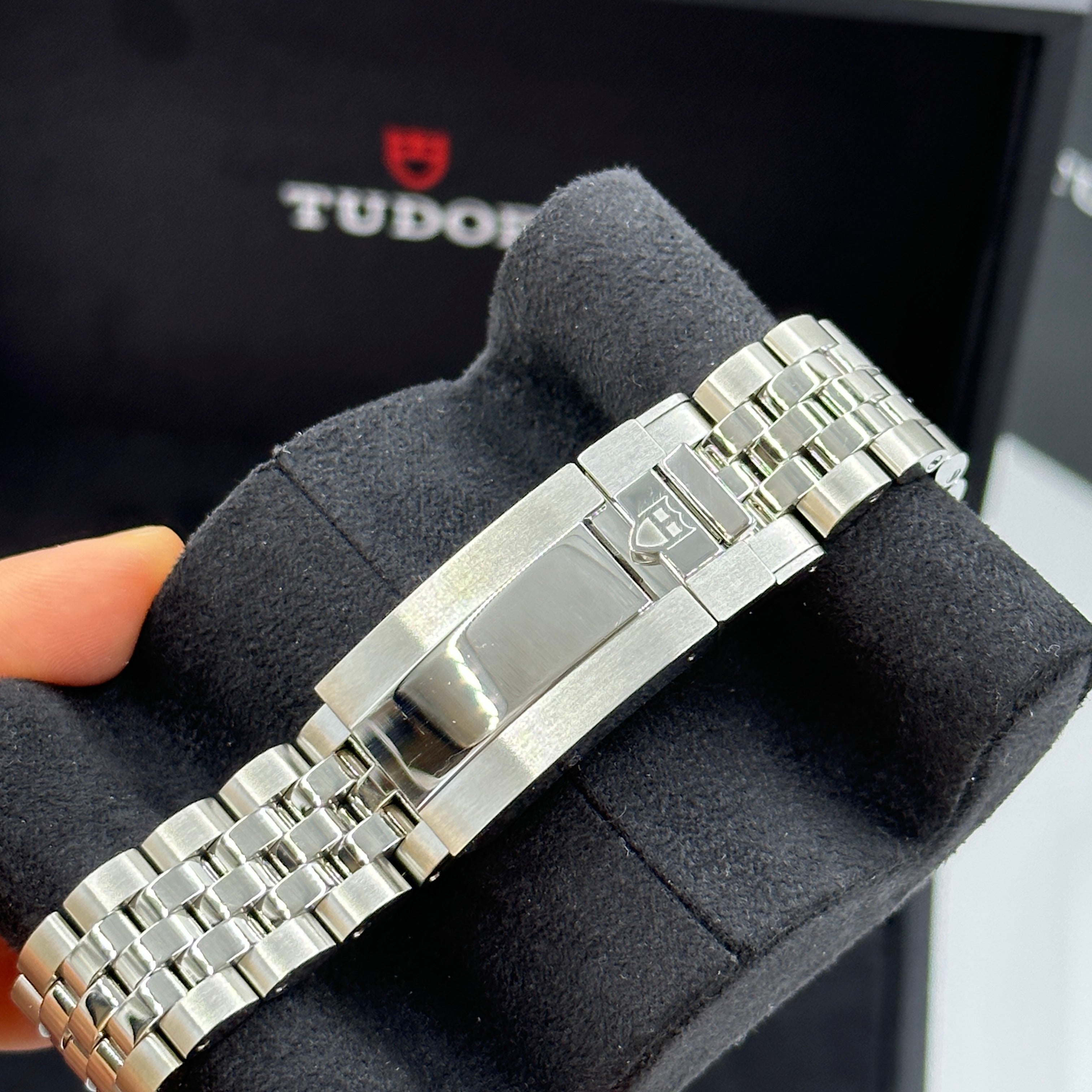Tudor M79360N-0019 Heritage Black Bay Chronograph Pink