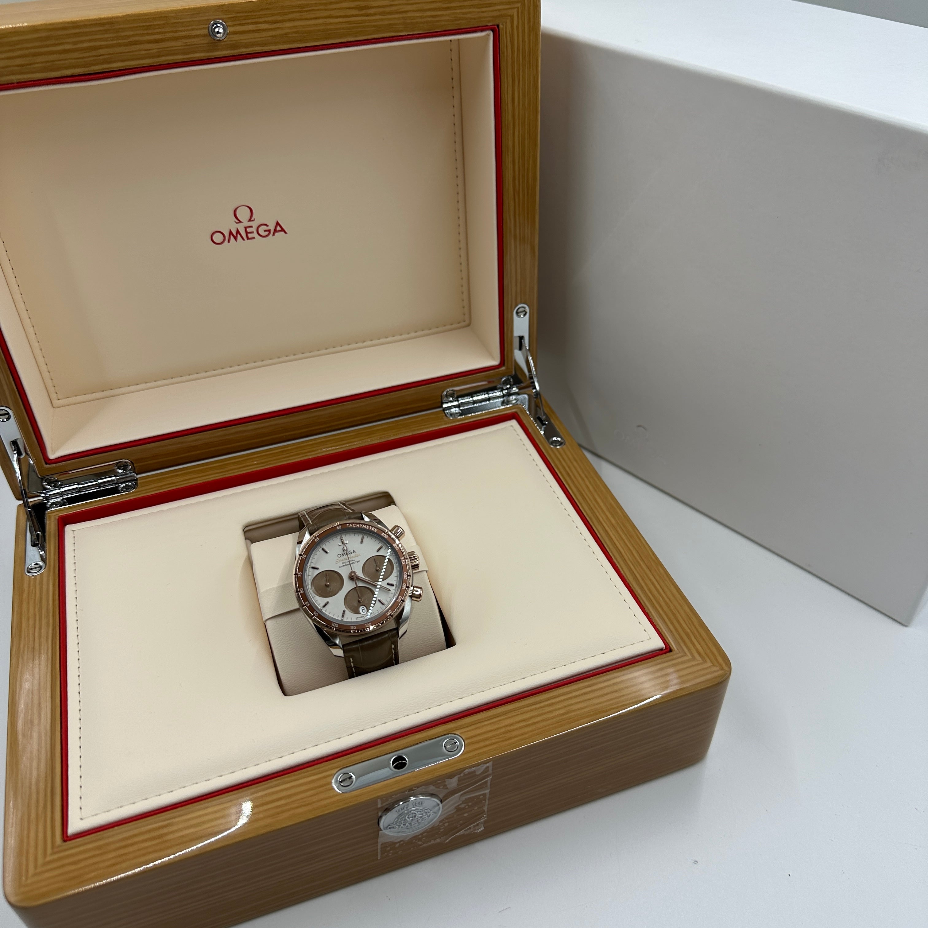 Omega 324.23.38.50.02.002 Speedmaster 38 mm 2026