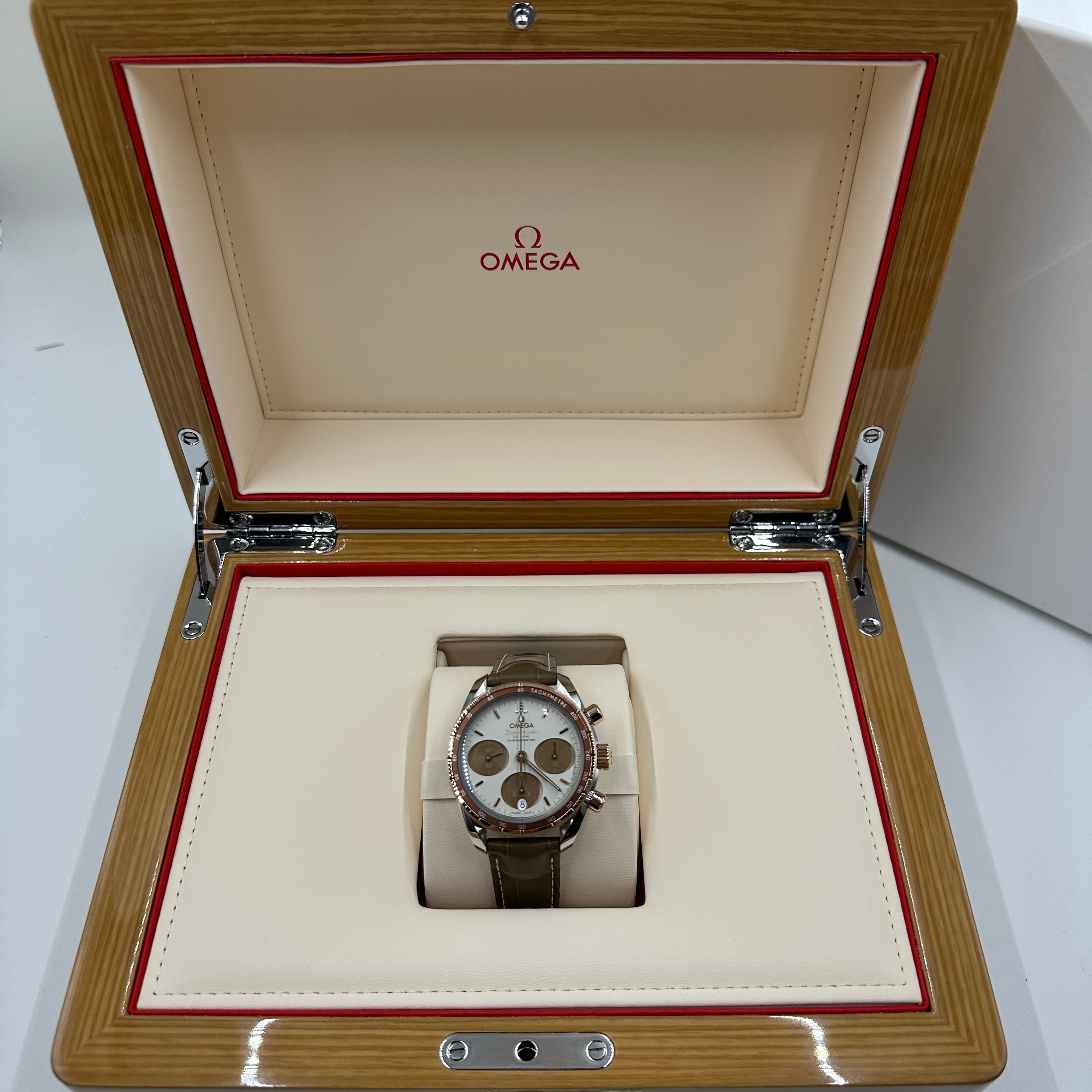 Omega 324.23.38.50.02.002 Speedmaster 38 mm 2026