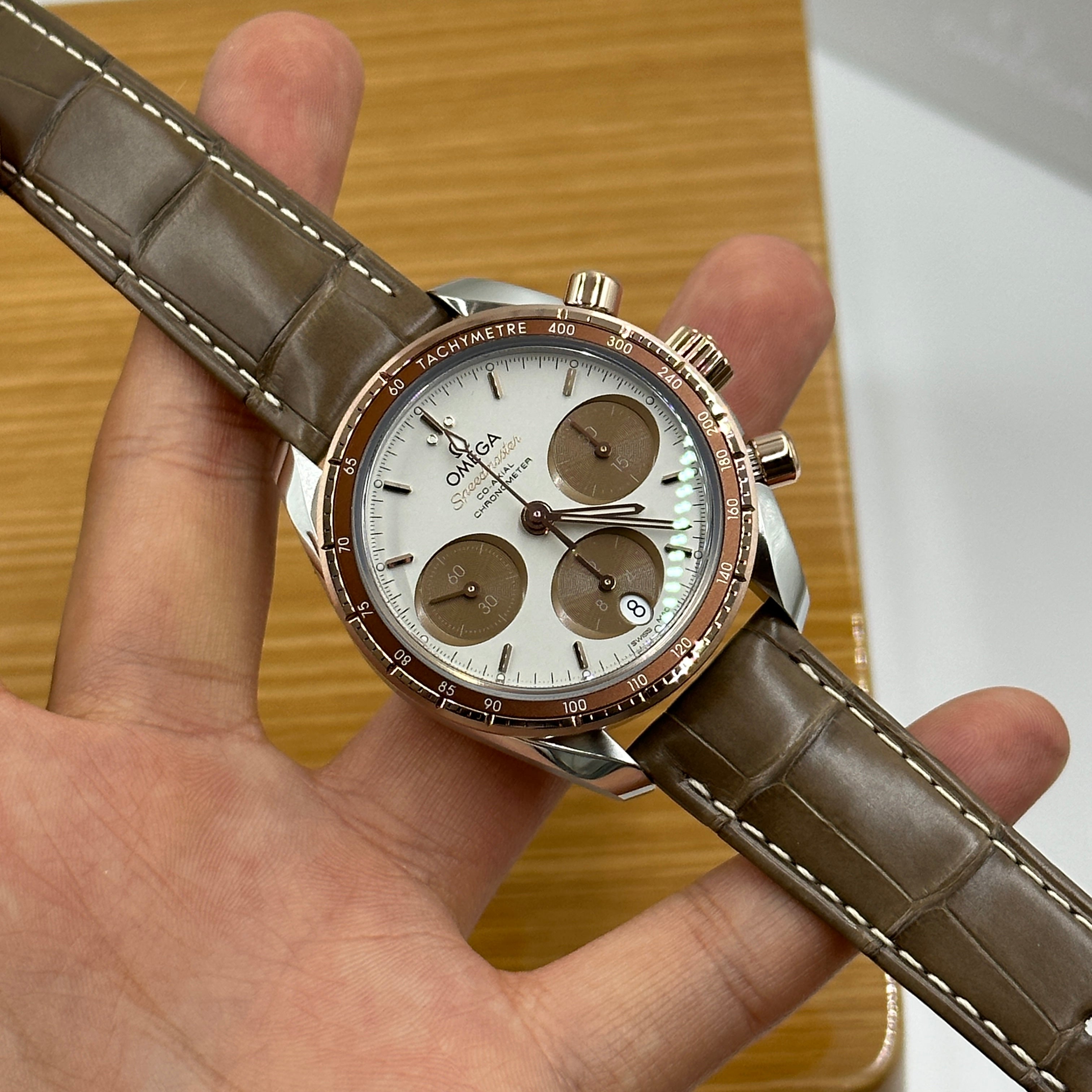 Omega 324.23.38.50.02.002 Speedmaster 38 mm 2026