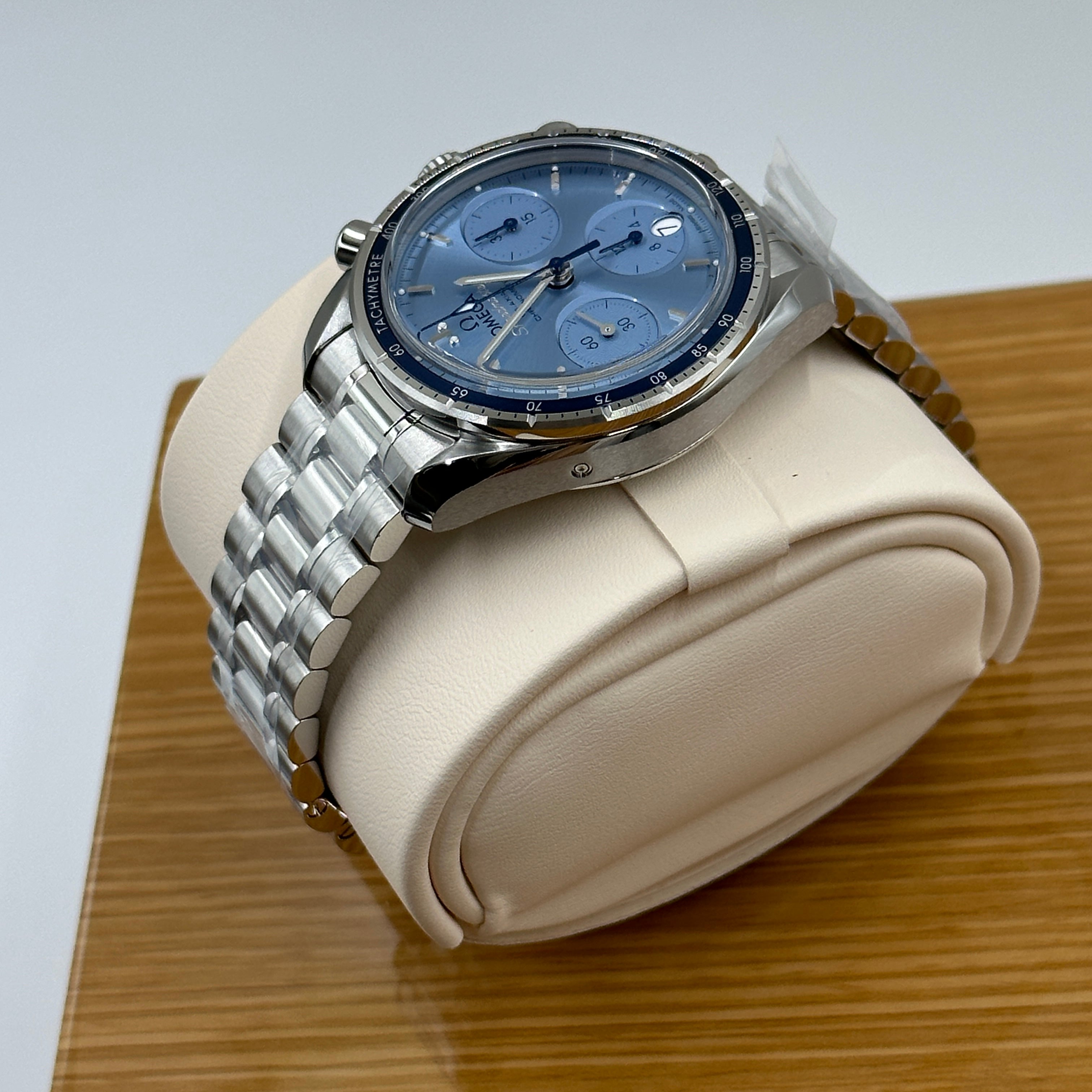 Omega Speedmaster 38 324.30.38.50.03.001 2026