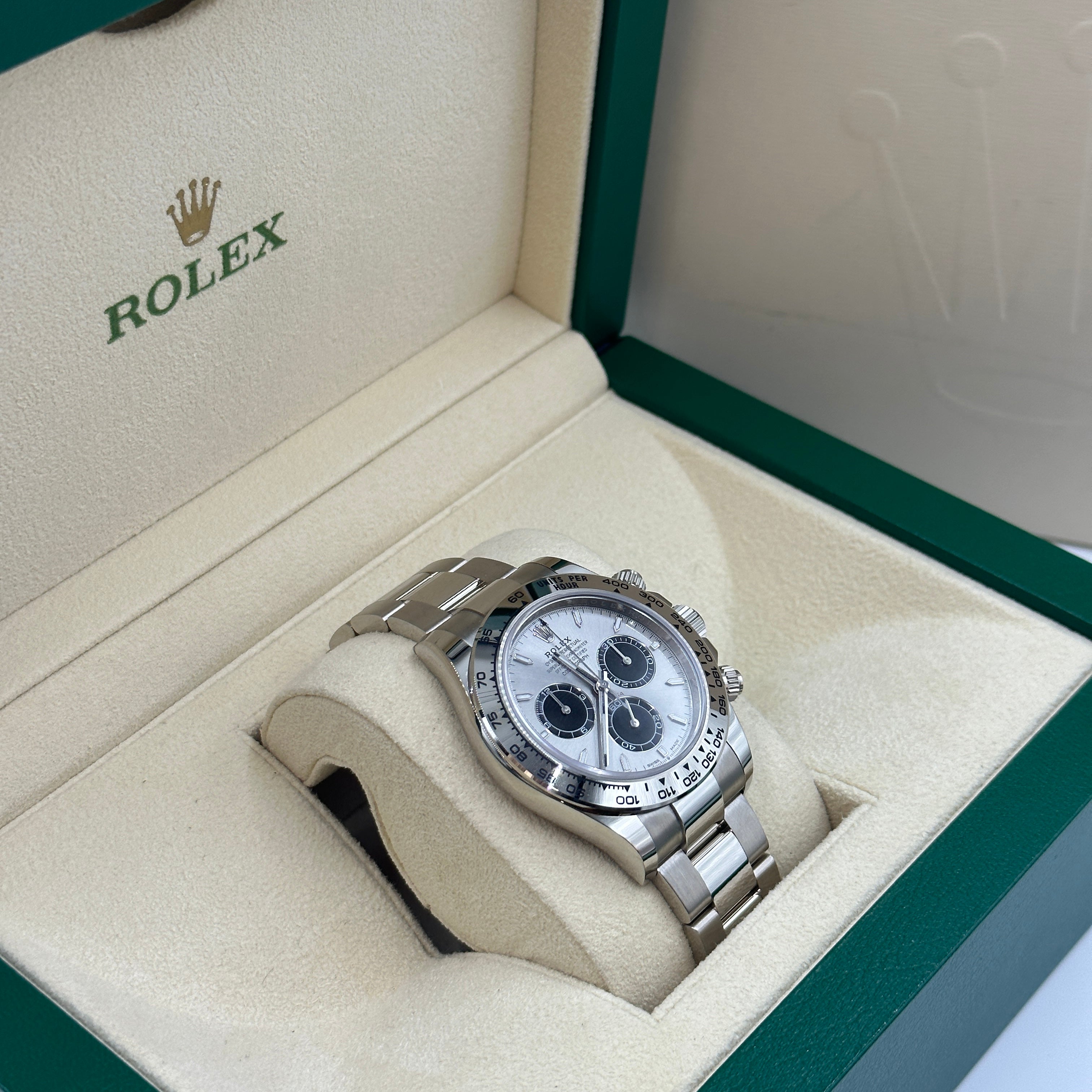 Rolex Cosmograph Daytona 126509 Stahl und leuchtendes Schwarz