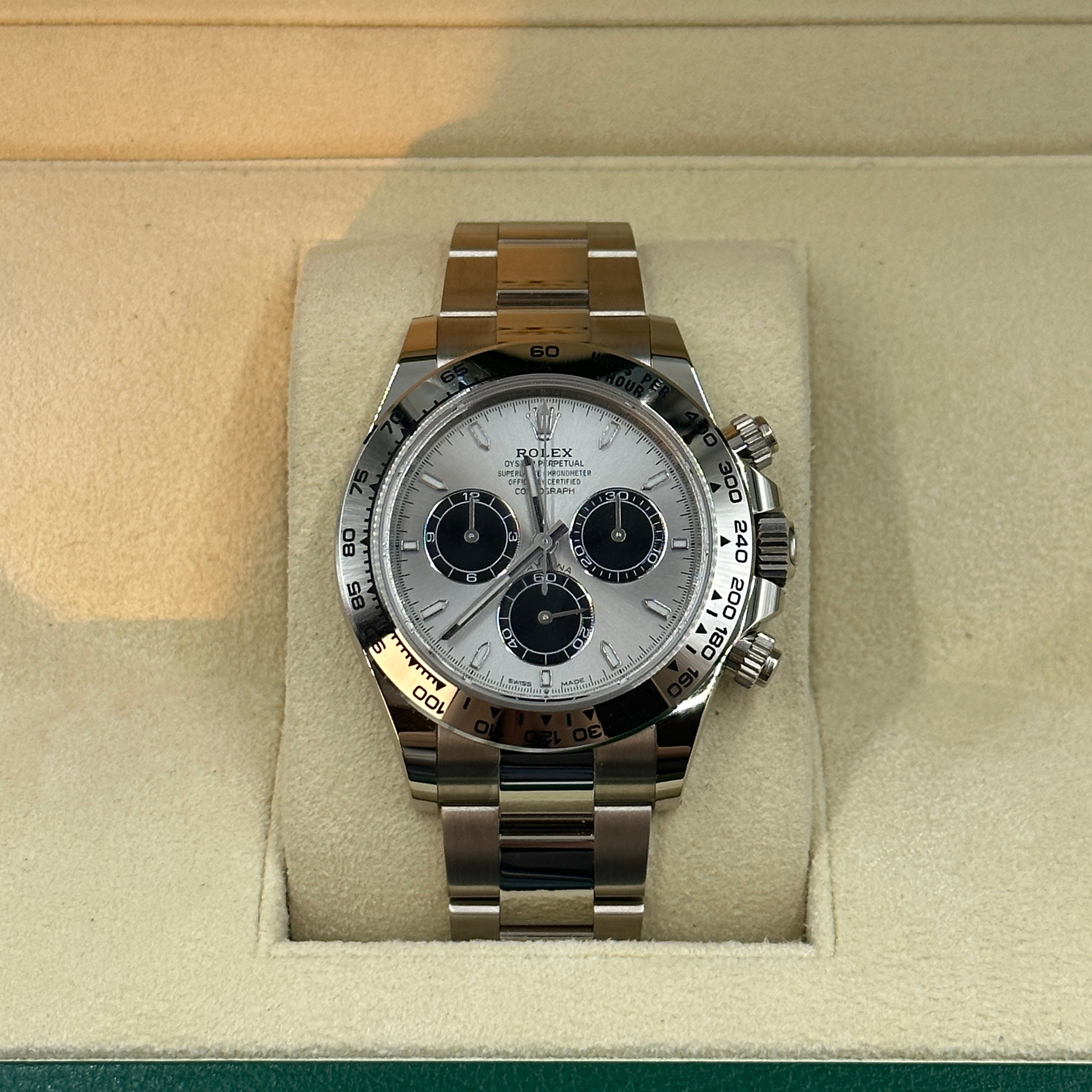 Rolex Cosmograph Daytona 126509 Stahl und leuchtendes Schwarz