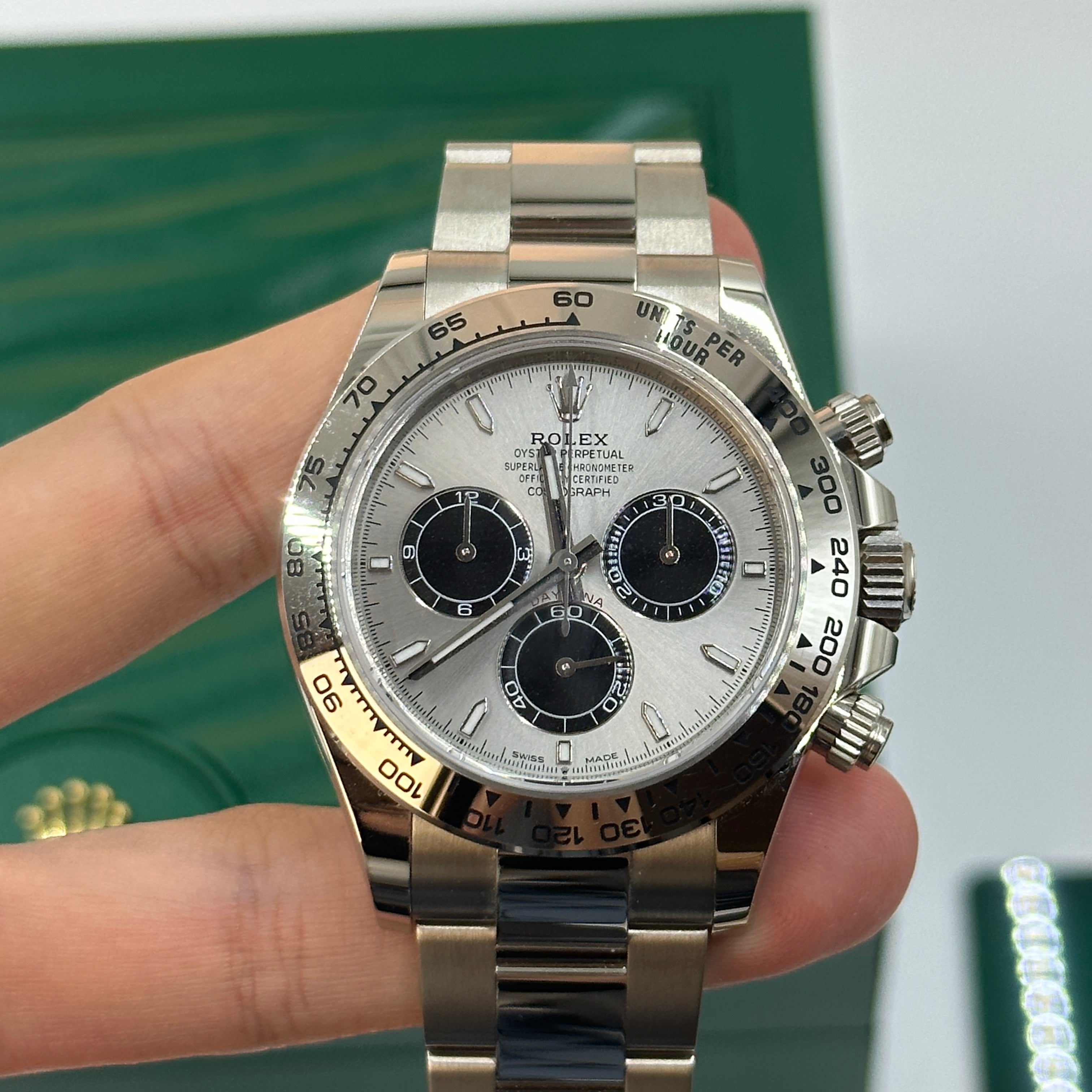 Rolex Cosmograph Daytona 126509 Stahl und leuchtendes Schwarz