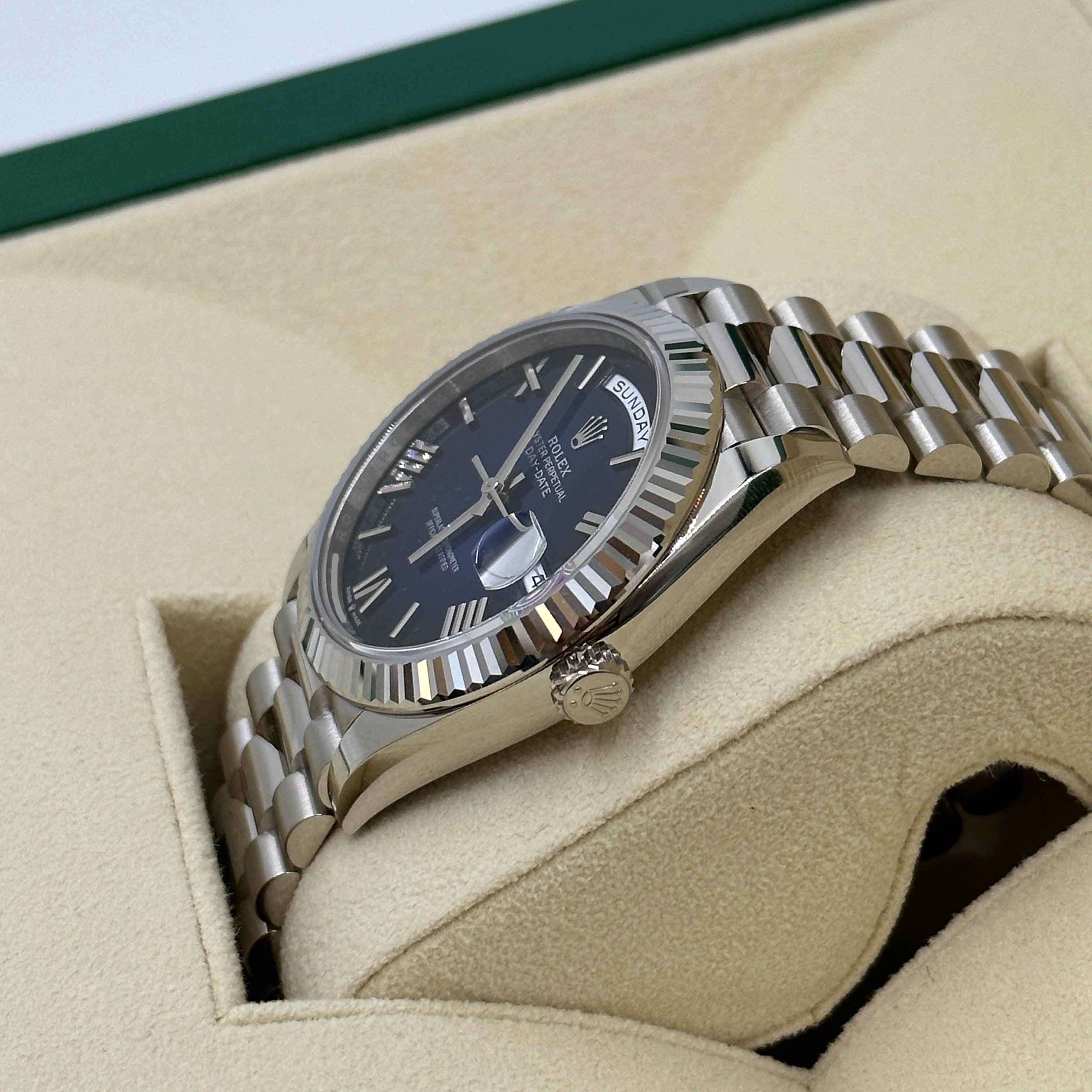 Rolex Day-Date 40 228239 Blue Roman Dial /ombré blue 2026