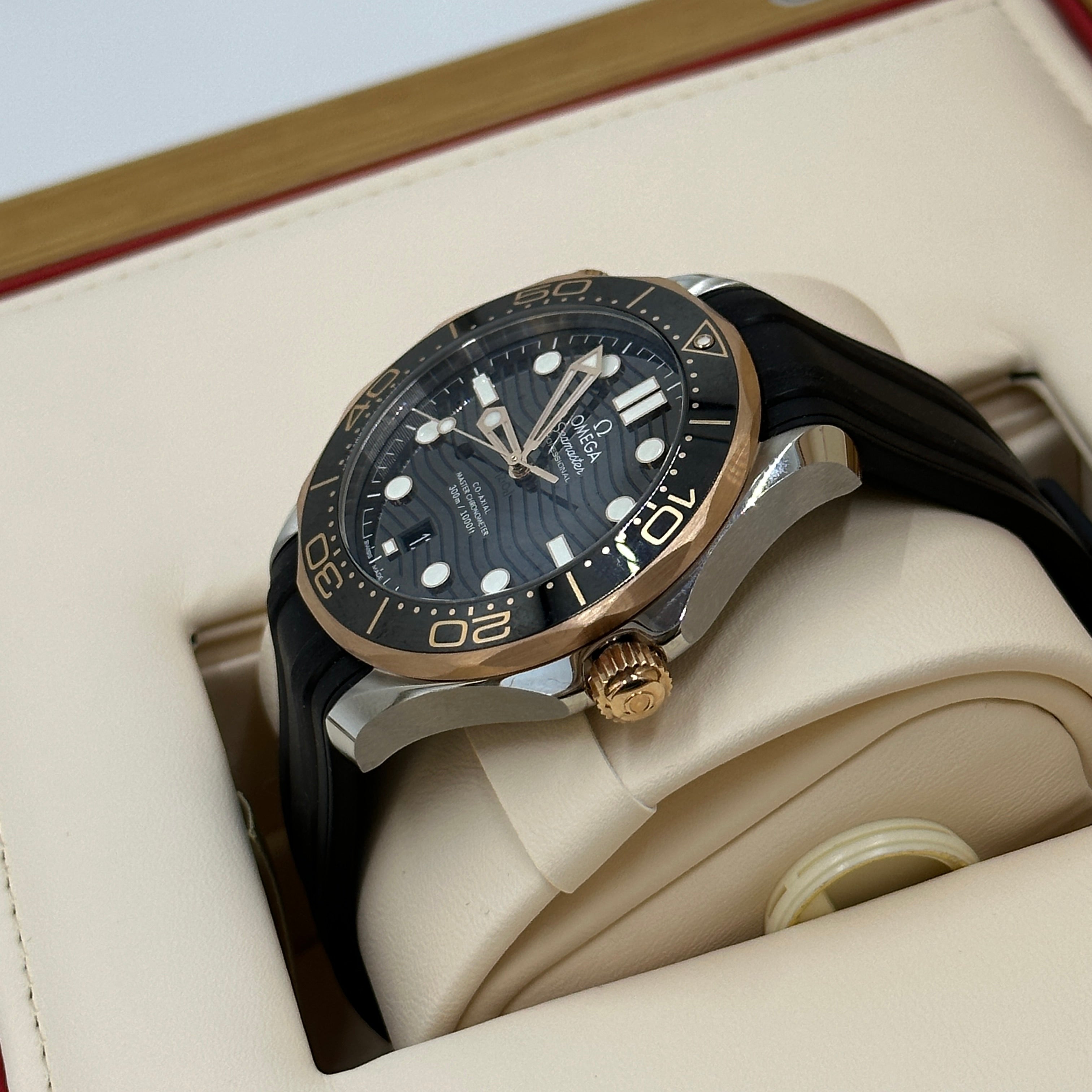 Omega Seamaster Diver 300M 210.22.42.20.01.002