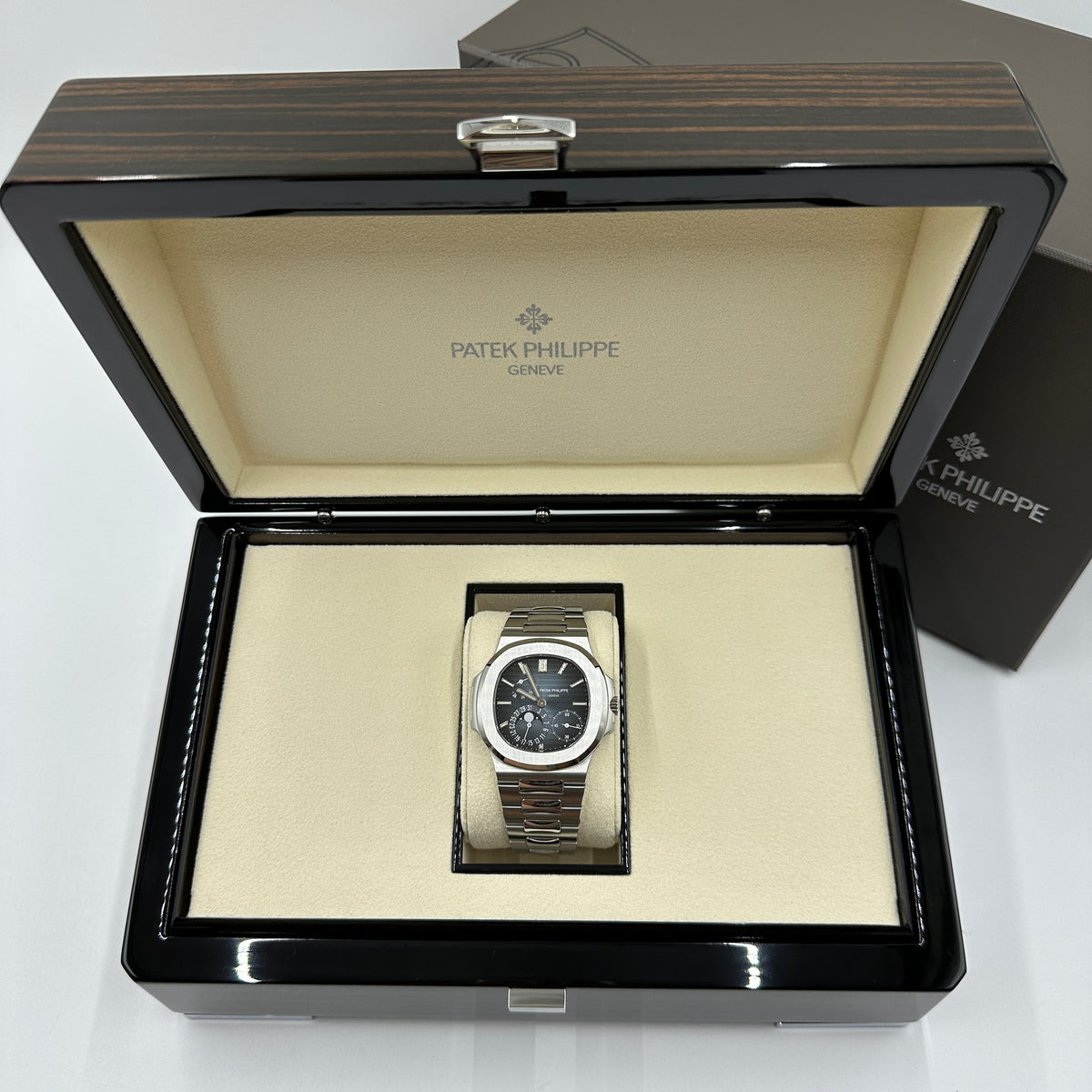 Patek Philippe Nautilus Watch 5712/1A-001 2025