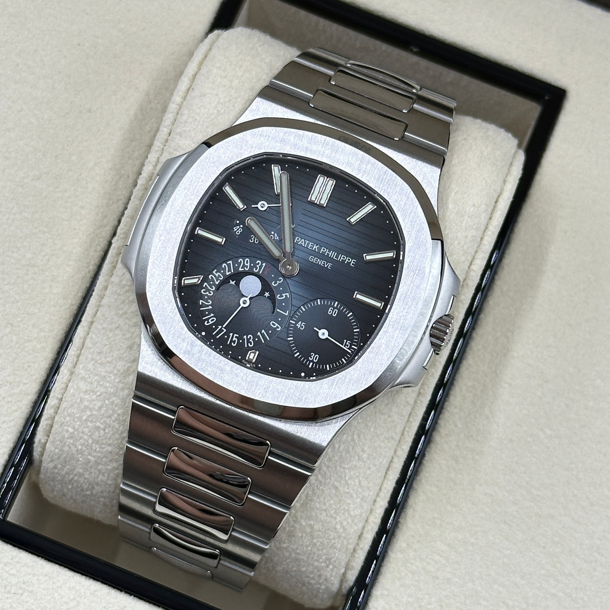 Patek Philippe Nautilus Watch 5712/1A-001 2025