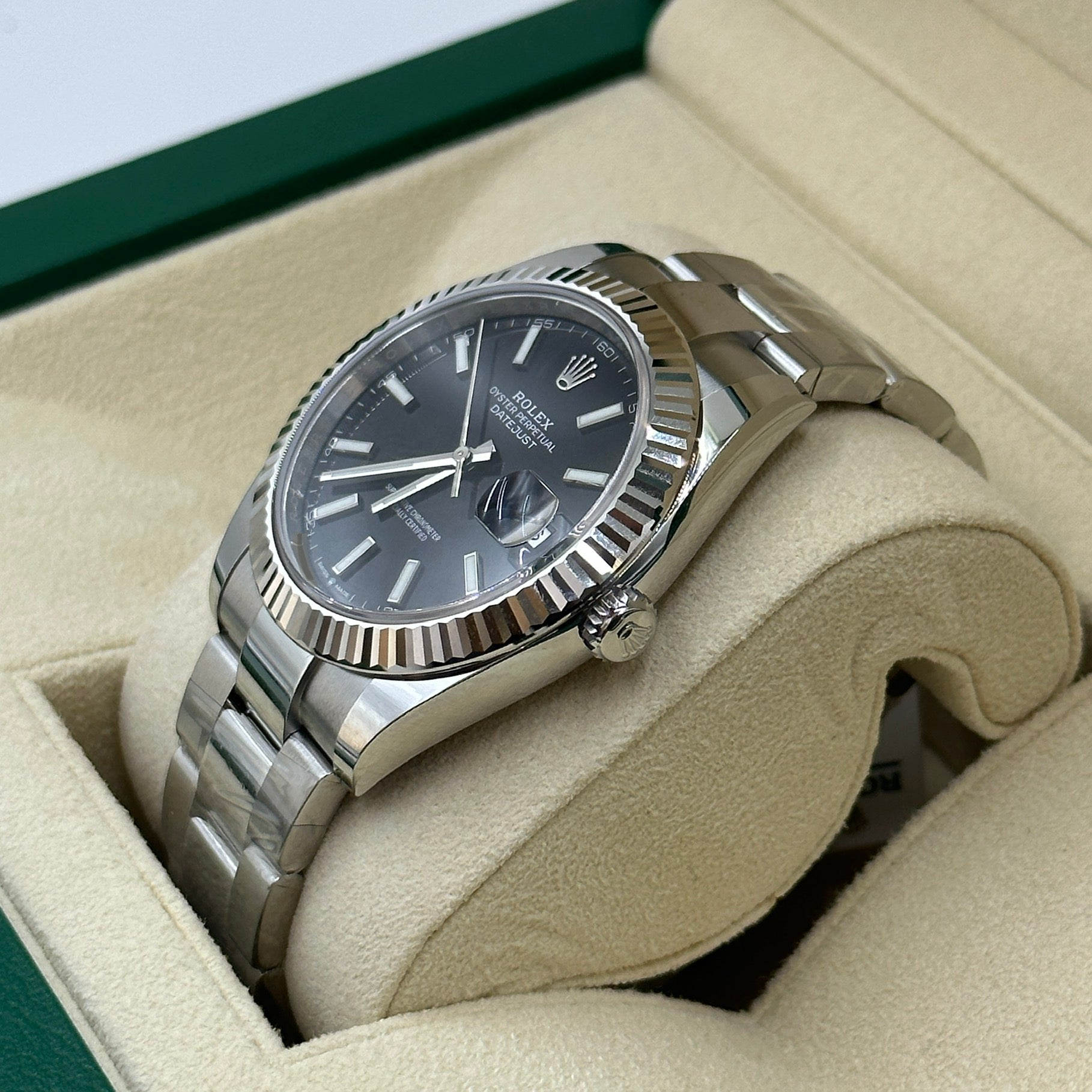 Rolex Datejust 41 126334 Schwarzer Index Oyster 2025