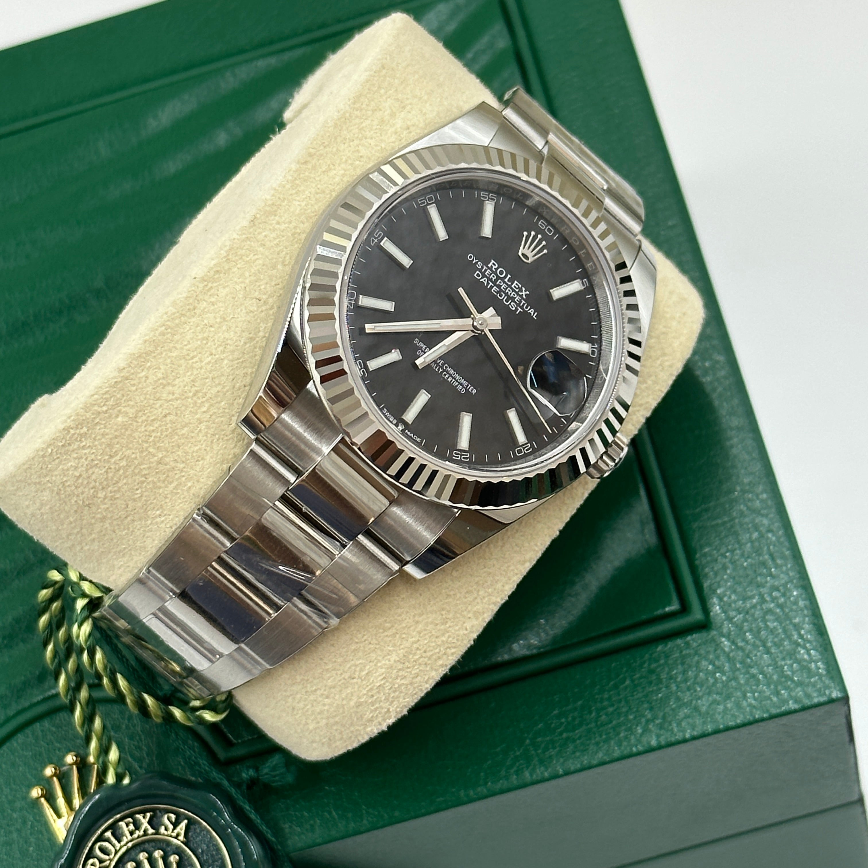 Rolex Datejust 41 126334 Schwarzer Index Oyster 2025