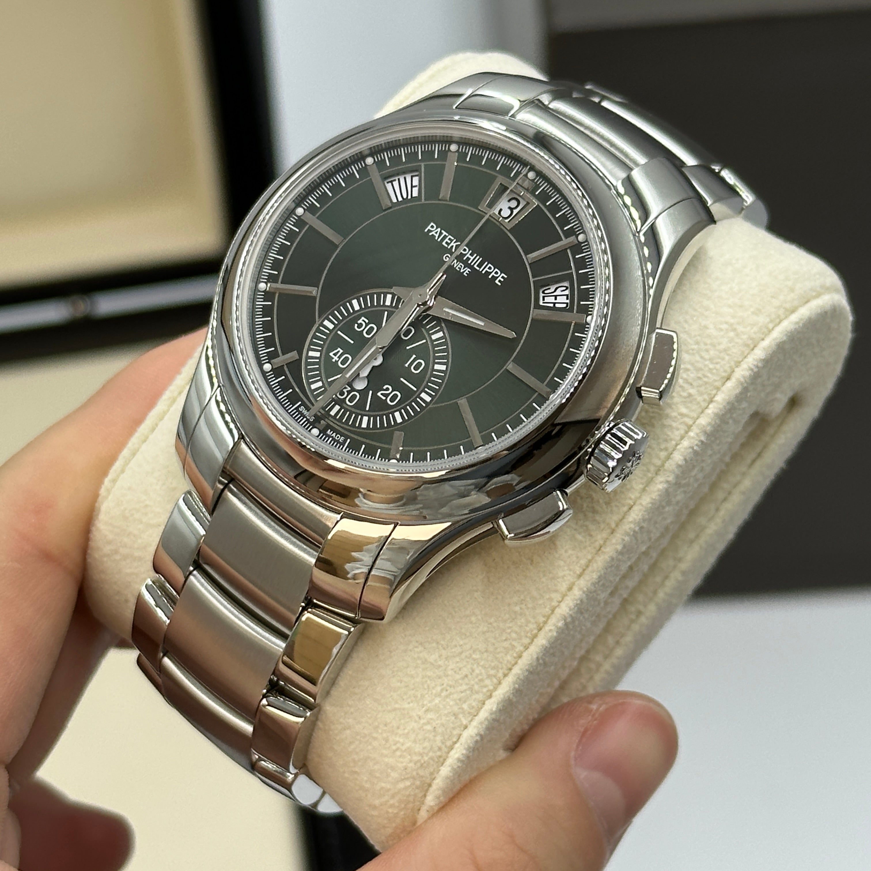 Patek Philippe 5905/1A-001 2025