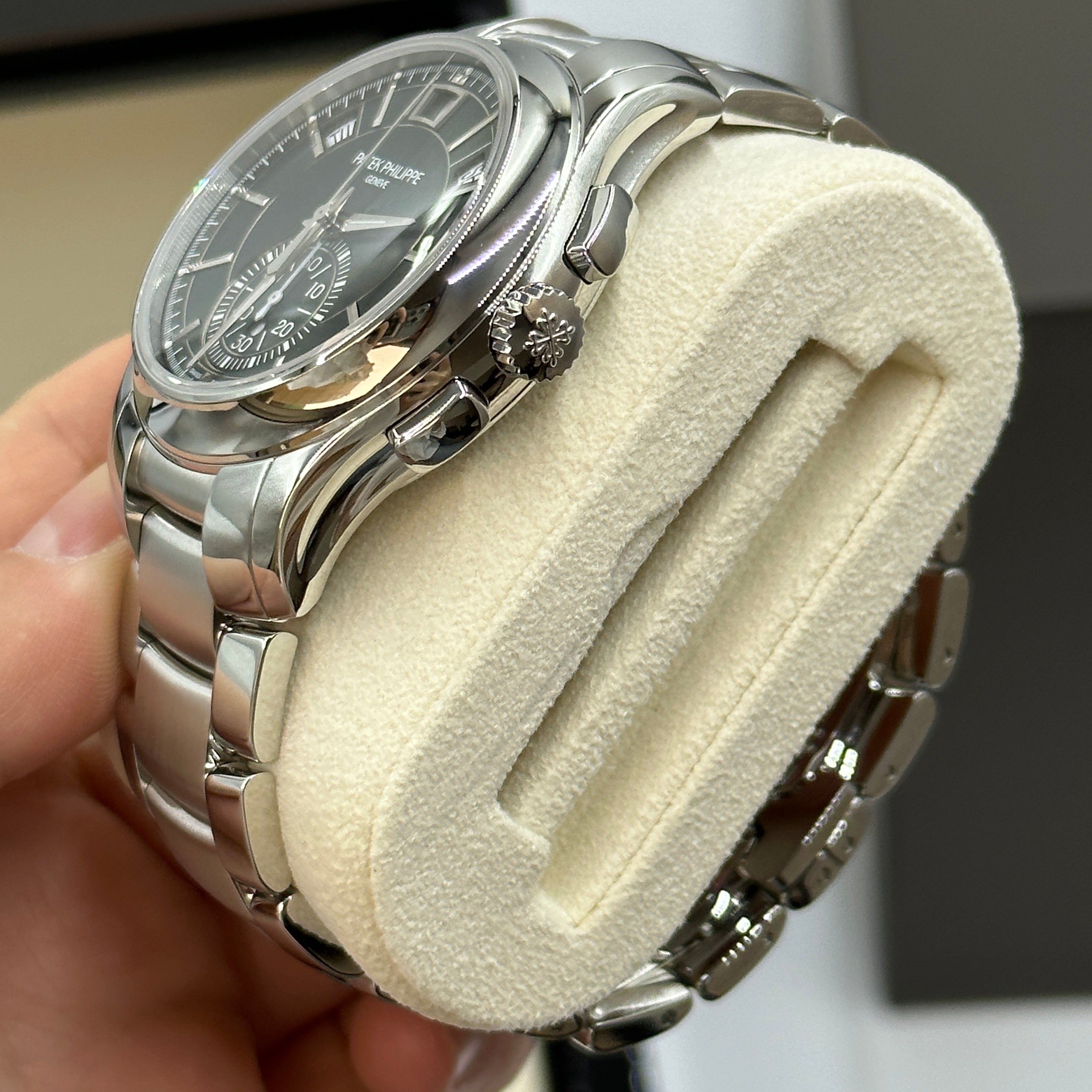 Patek Philippe 5905/1A-001 2025