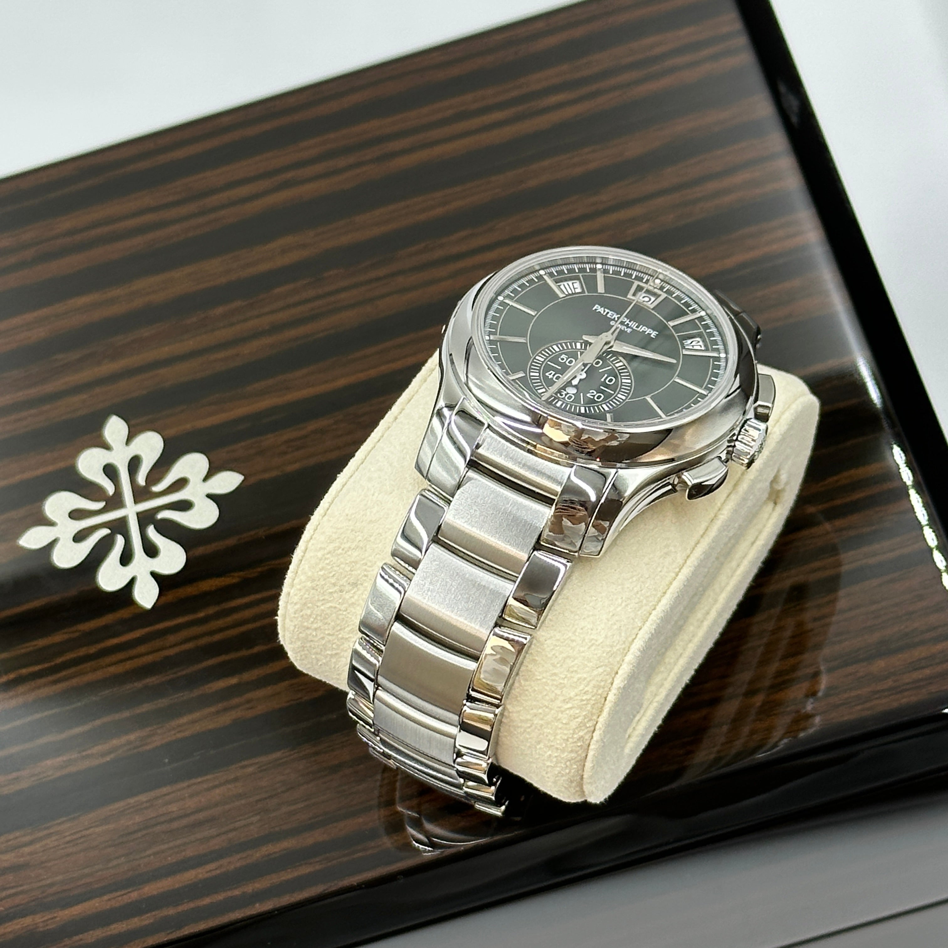 Patek Philippe 5905/1A-001 2025