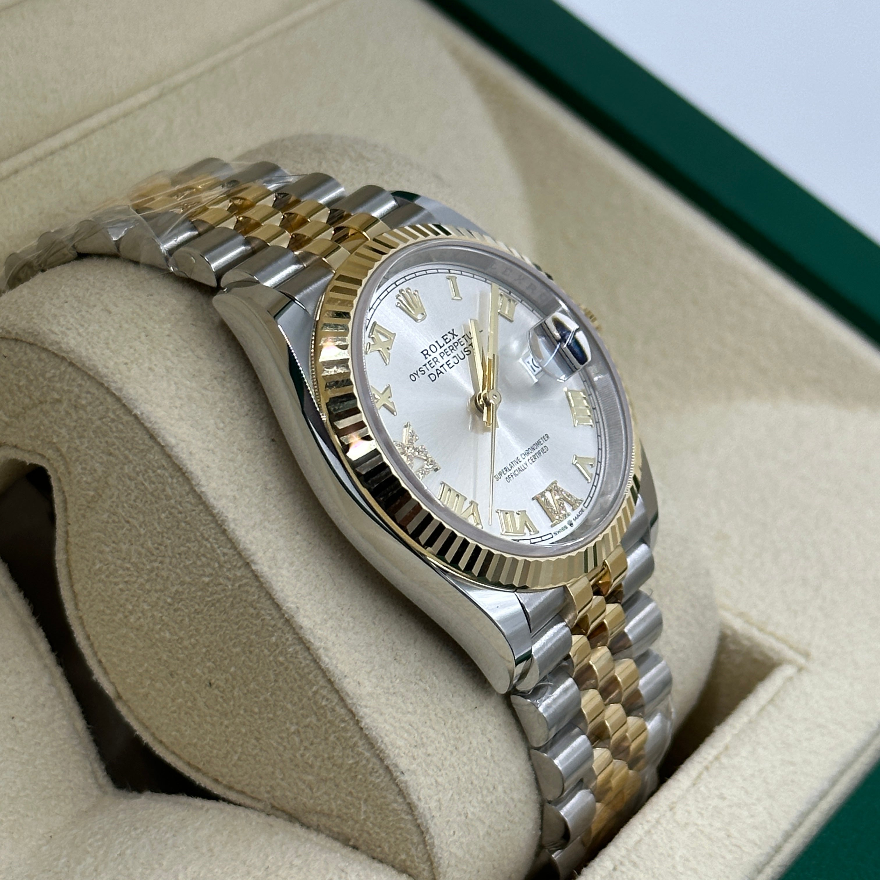 Rolex Datejust 36 126233 SILBER VIIX Gelbgold Stahl JUB