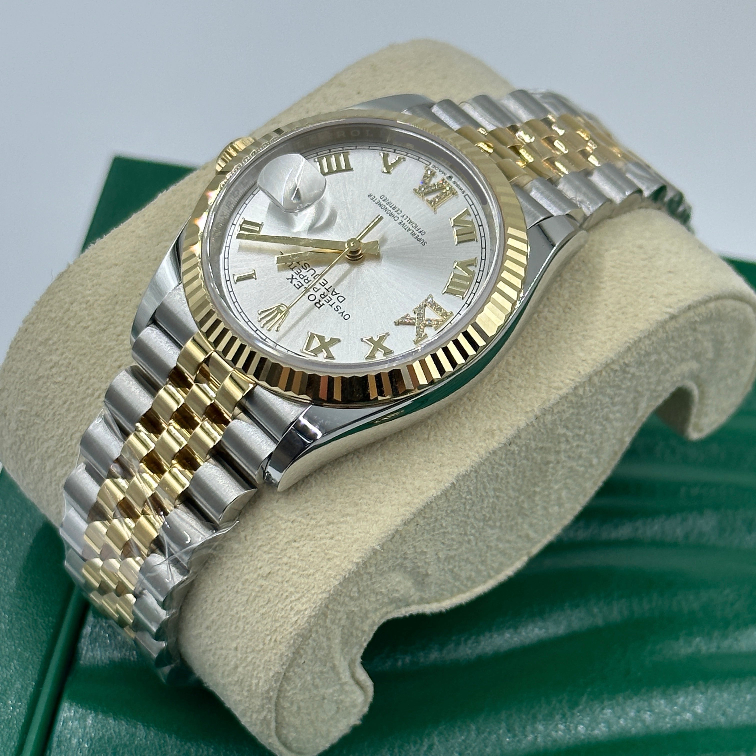 Rolex Datejust 36 126233 SILBER VIIX Gelbgold Stahl JUB