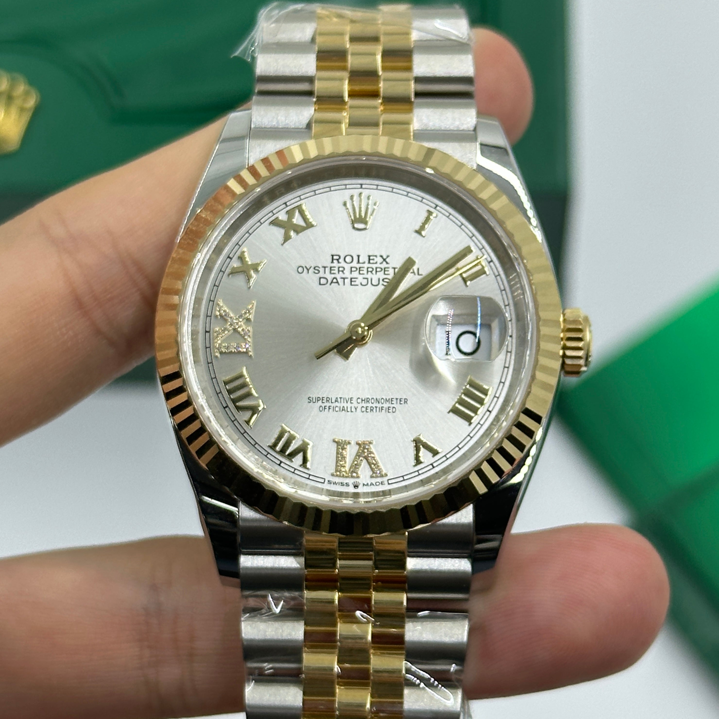 Rolex Datejust 36 126233 SILBER VIIX Gelbgold Stahl JUB