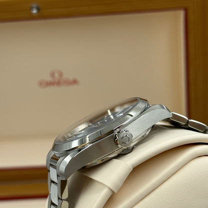 Omega 220.10.41.21.03.005 Aqua Terra 150m Co-axial Master Chronometer Summer