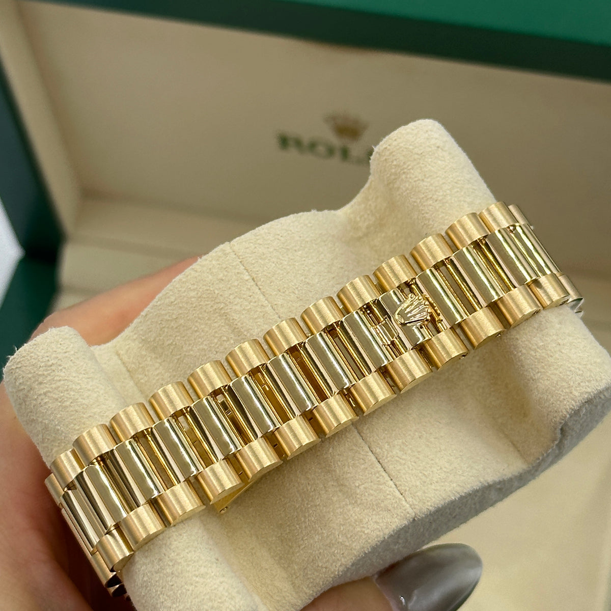 Rolex Day-Date 40 228238 Green Ombré Roman 2025
