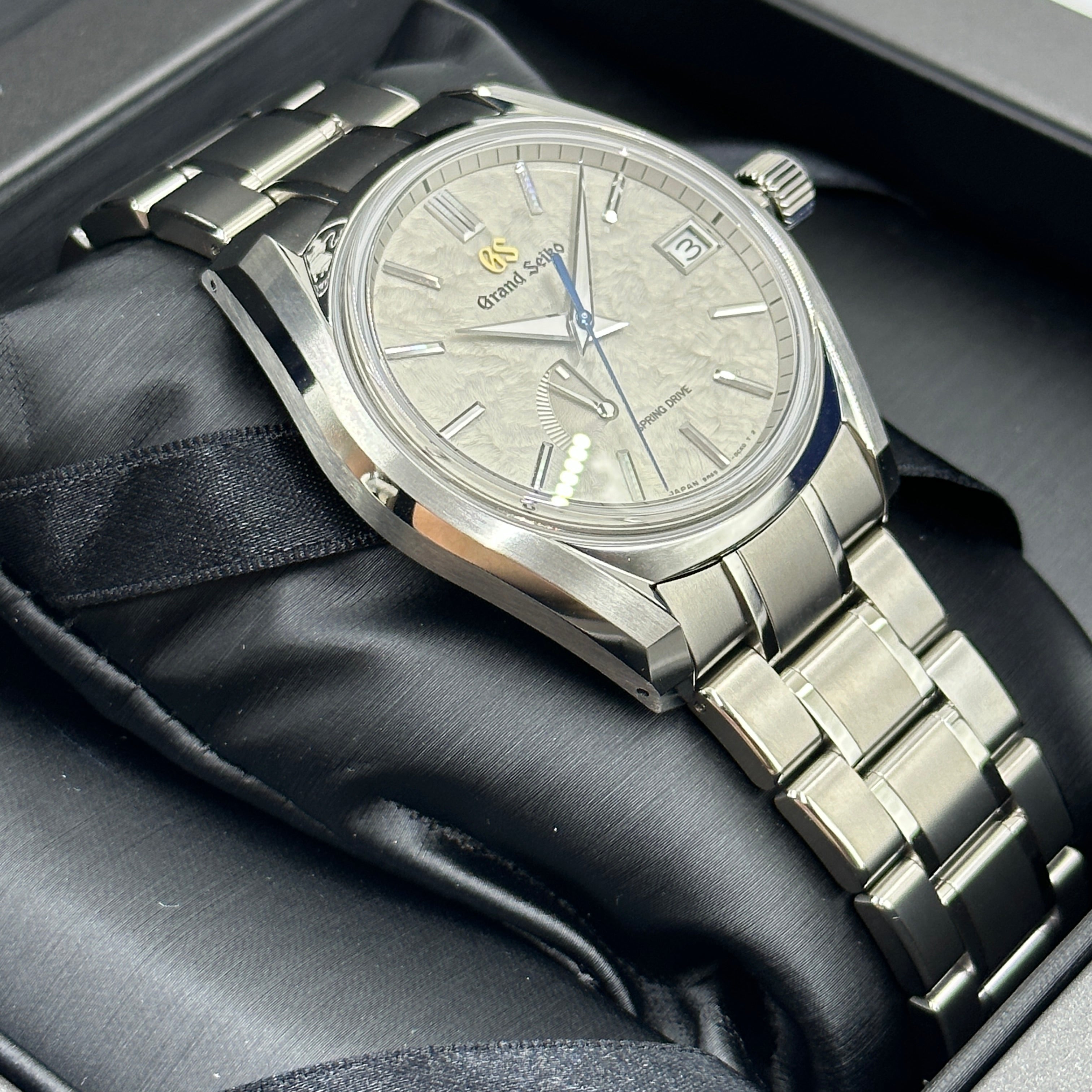 Grand Seiko Drive Four Seasons Taisetsu Winter Snow 40 Grand SBGA415G 2026