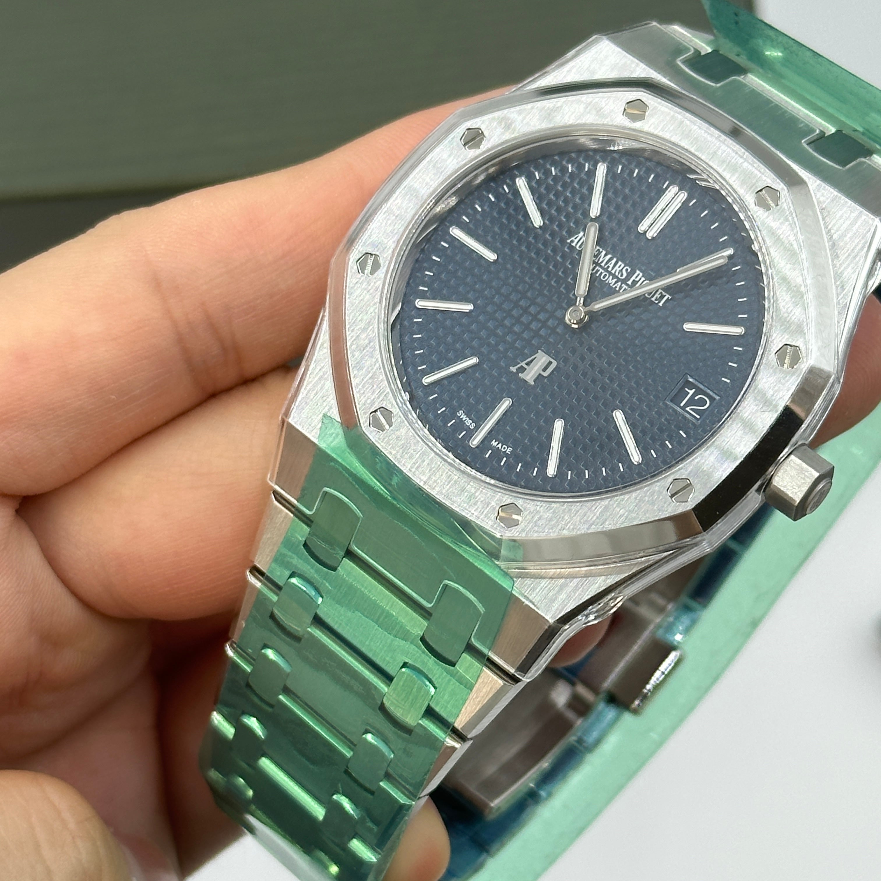Audemars Piguet Royal Oak "jumbo" Extra-thin 16202ST.OO.1240ST.02 2026