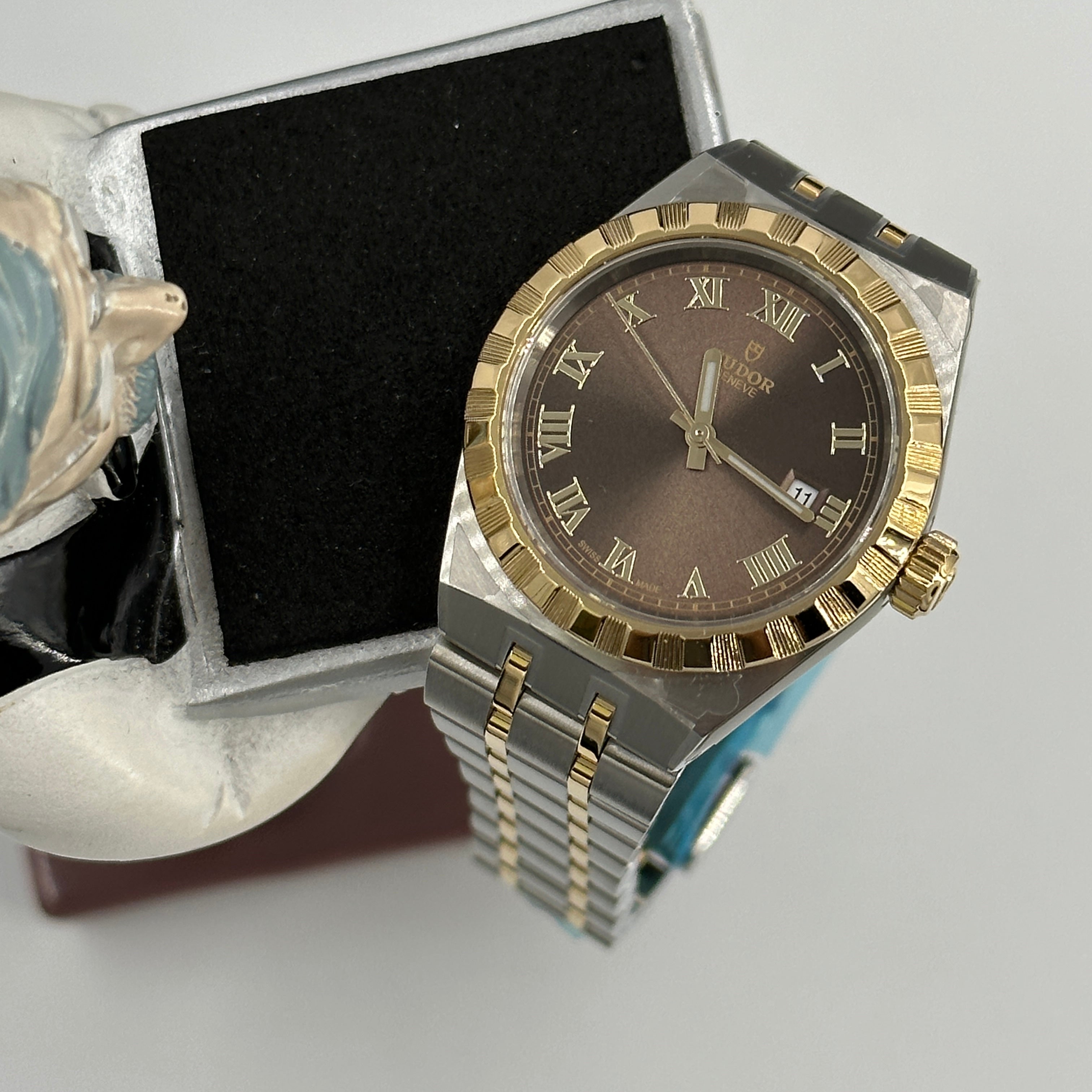 Tudor Royal 28mm 28303-0008 Chocolate Roman 2024